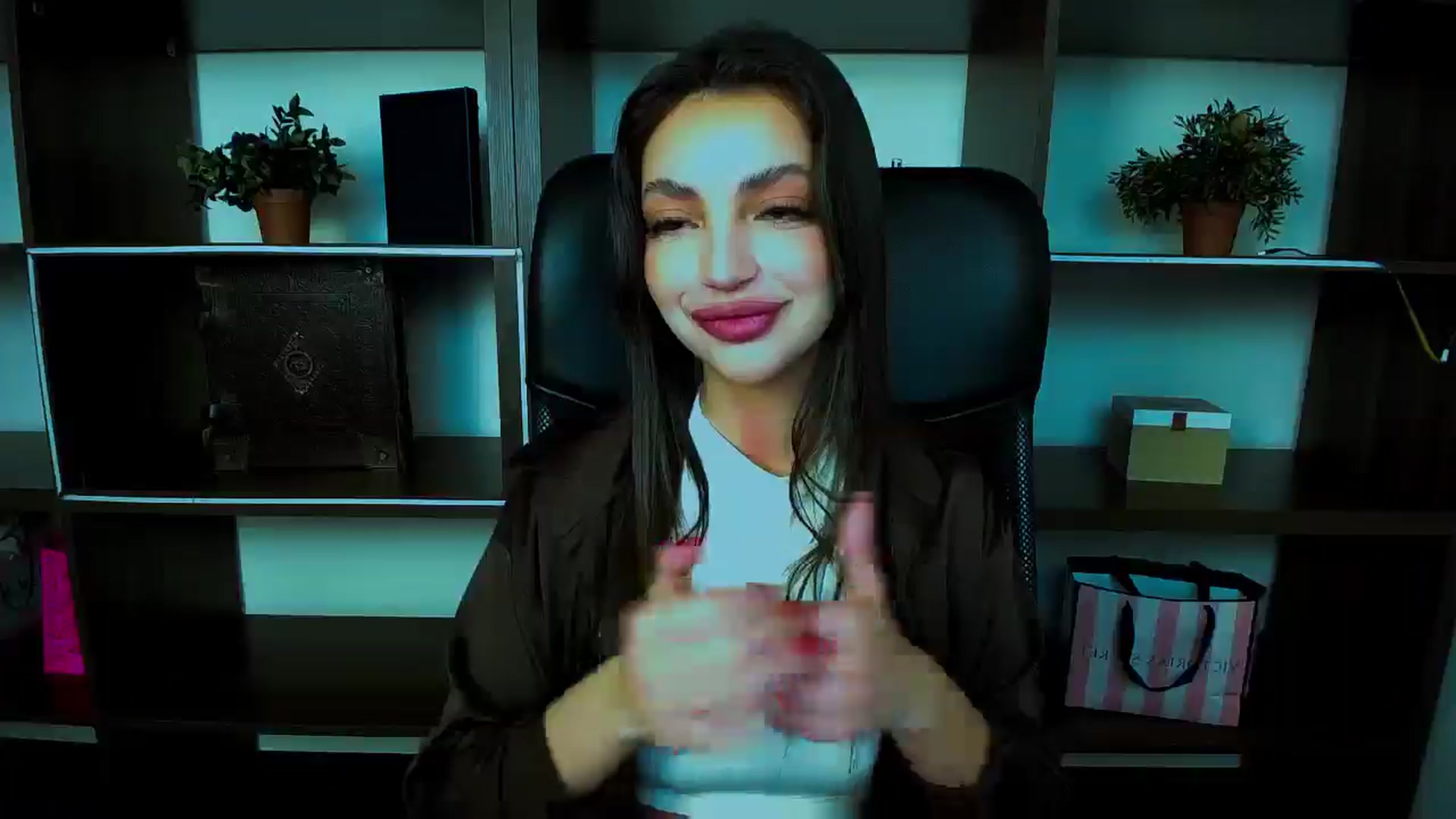 Gallery image thumbnail from Lexi_Jos's myfreecams stream on, 04/24/2025, 14:23 image 19 of 20