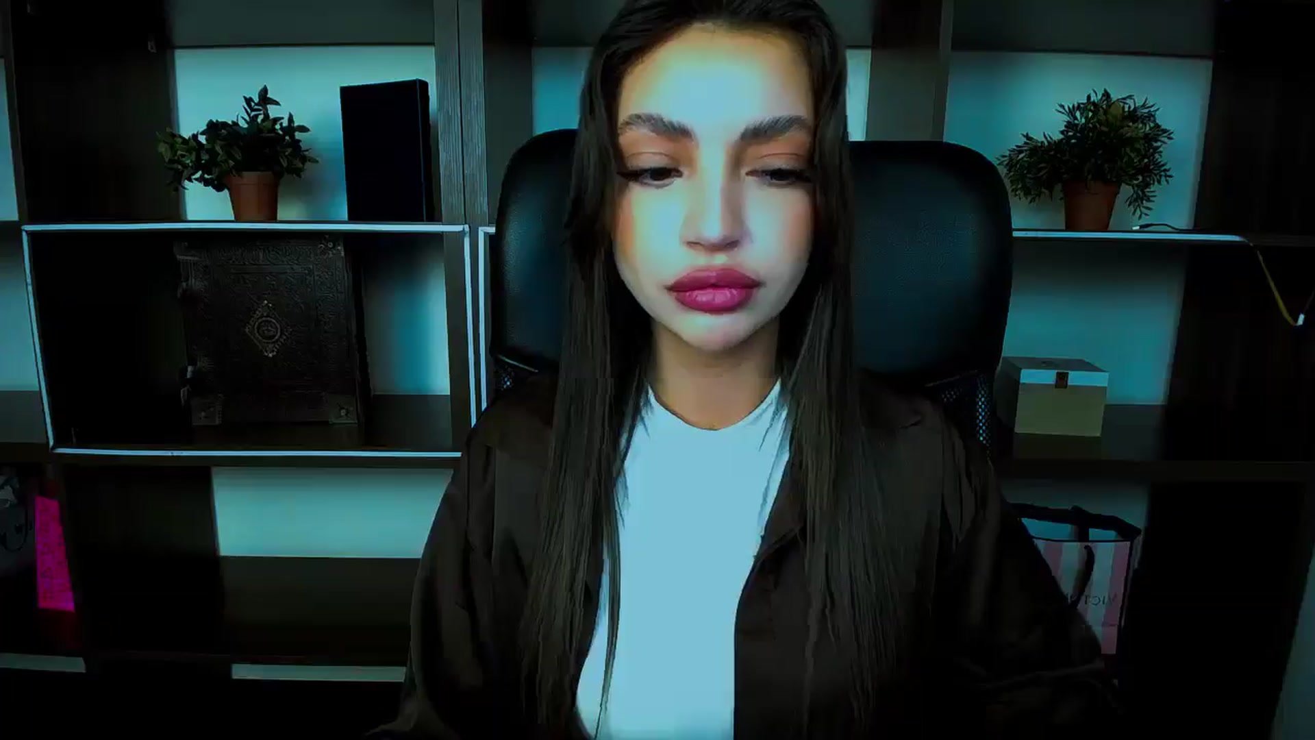 Gallery image thumbnail from Lexi_Jos's myfreecams stream on, 04/24/2025, 14:23 image 8 of 20