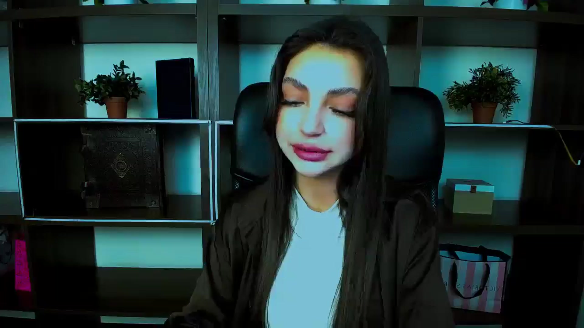 Gallery image thumbnail from Lexi_Jos's myfreecams stream on, 04/24/2025, 14:23 image 10 of 20