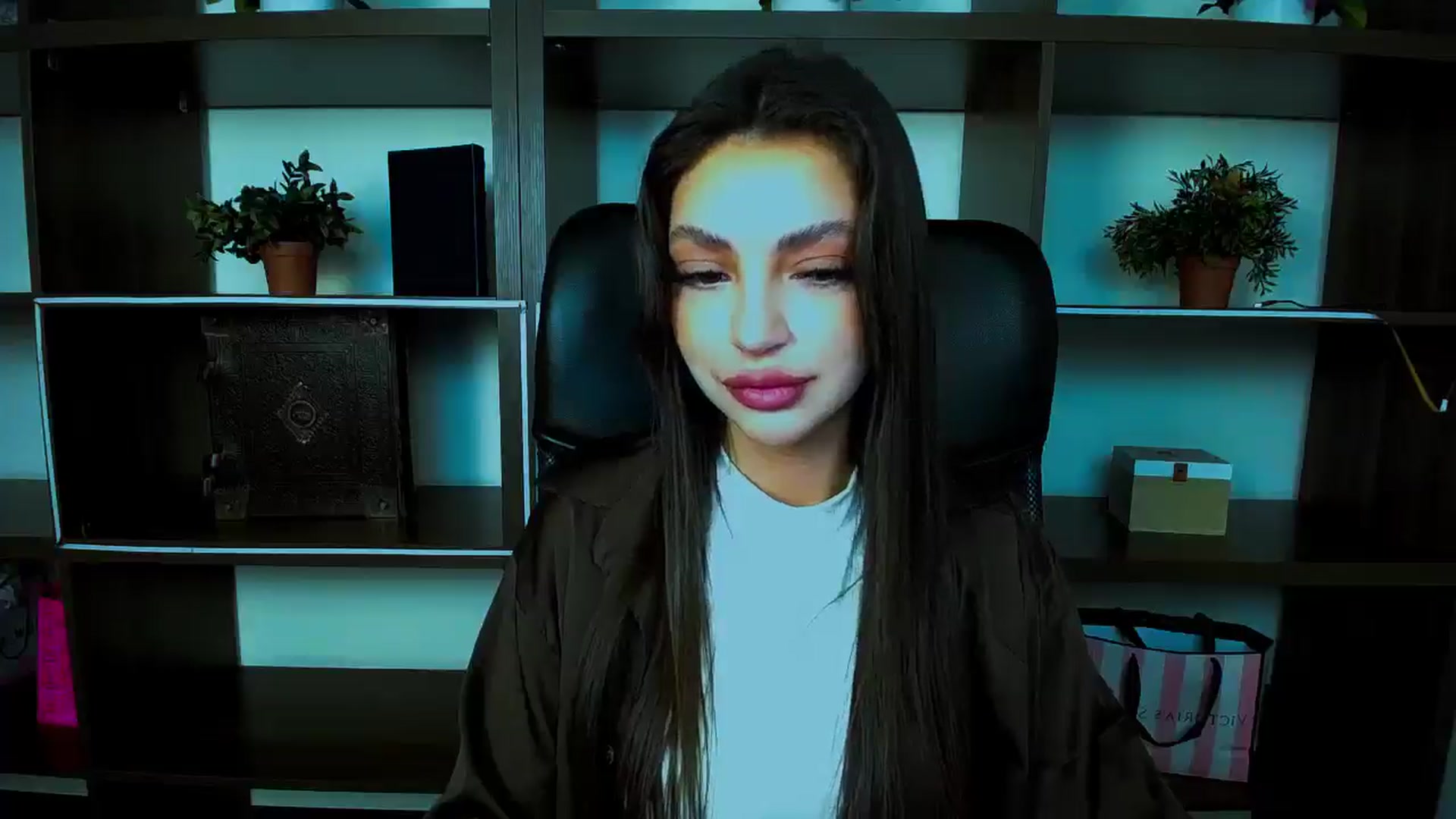 Gallery image thumbnail from Lexi_Jos's myfreecams stream on, 04/24/2025, 14:23 image 9 of 20