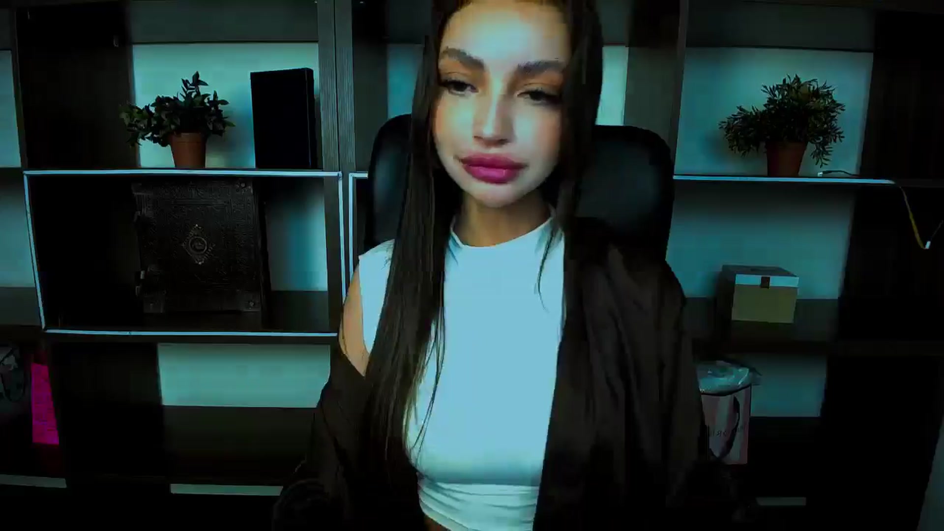 Gallery image thumbnail from Lexi_Jos's myfreecams stream on, 04/24/2025, 16:33 image 4 of 20