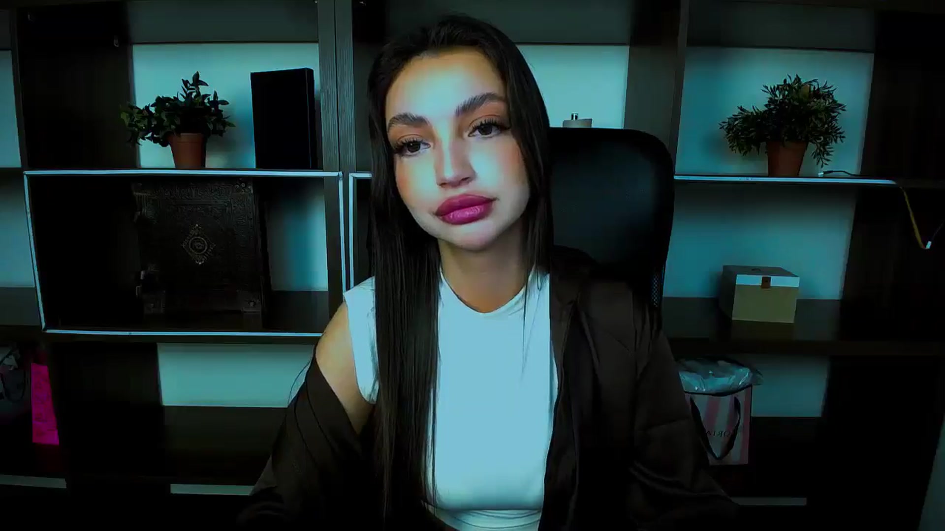 Gallery image thumbnail from Lexi_Jos's myfreecams stream on, 04/24/2025, 16:33 image 5 of 20