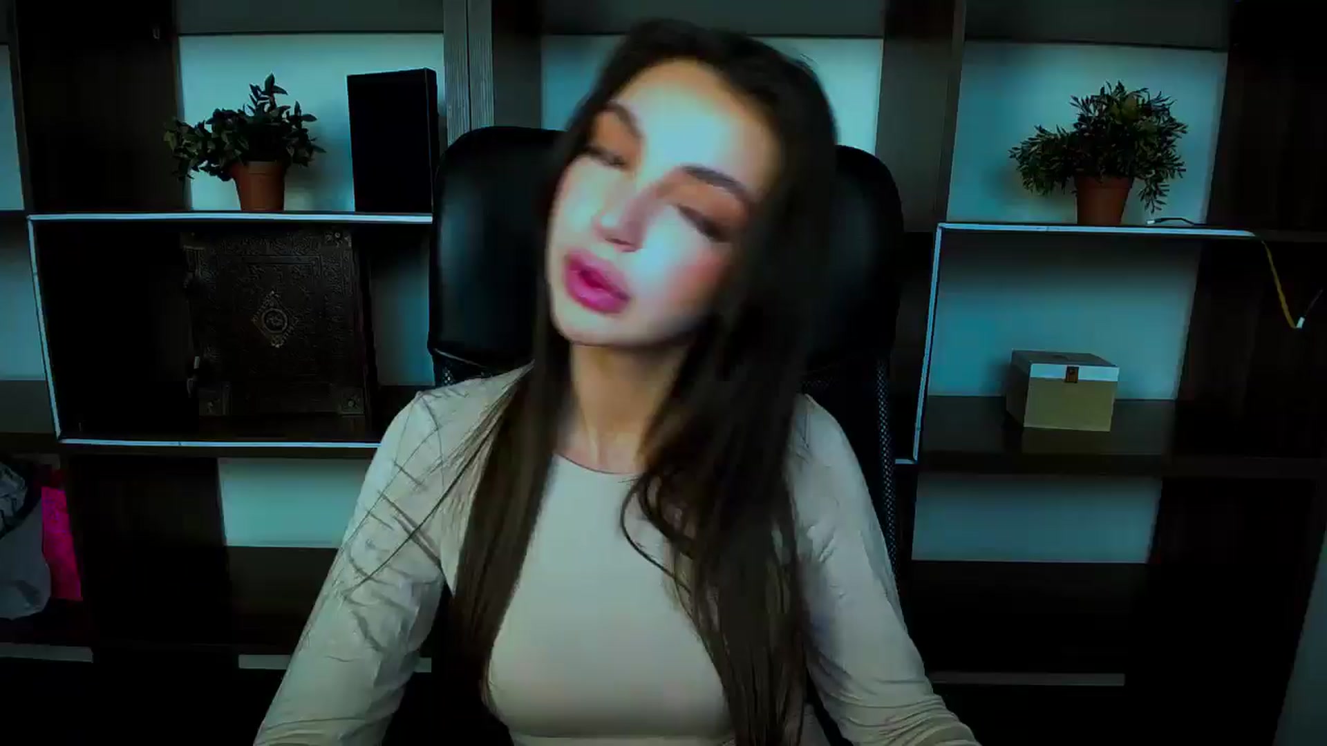 Gallery image thumbnail from Lexi_Jos's myfreecams stream on, 04/25/2025, 13:07 image 8 of 20