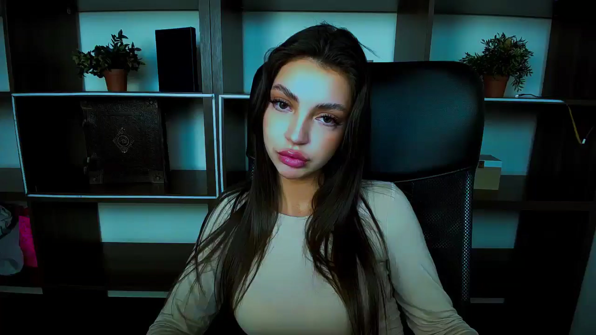 Gallery image thumbnail from Lexi_Jos's myfreecams stream on, 04/25/2025, 16:52 image 15 of 20