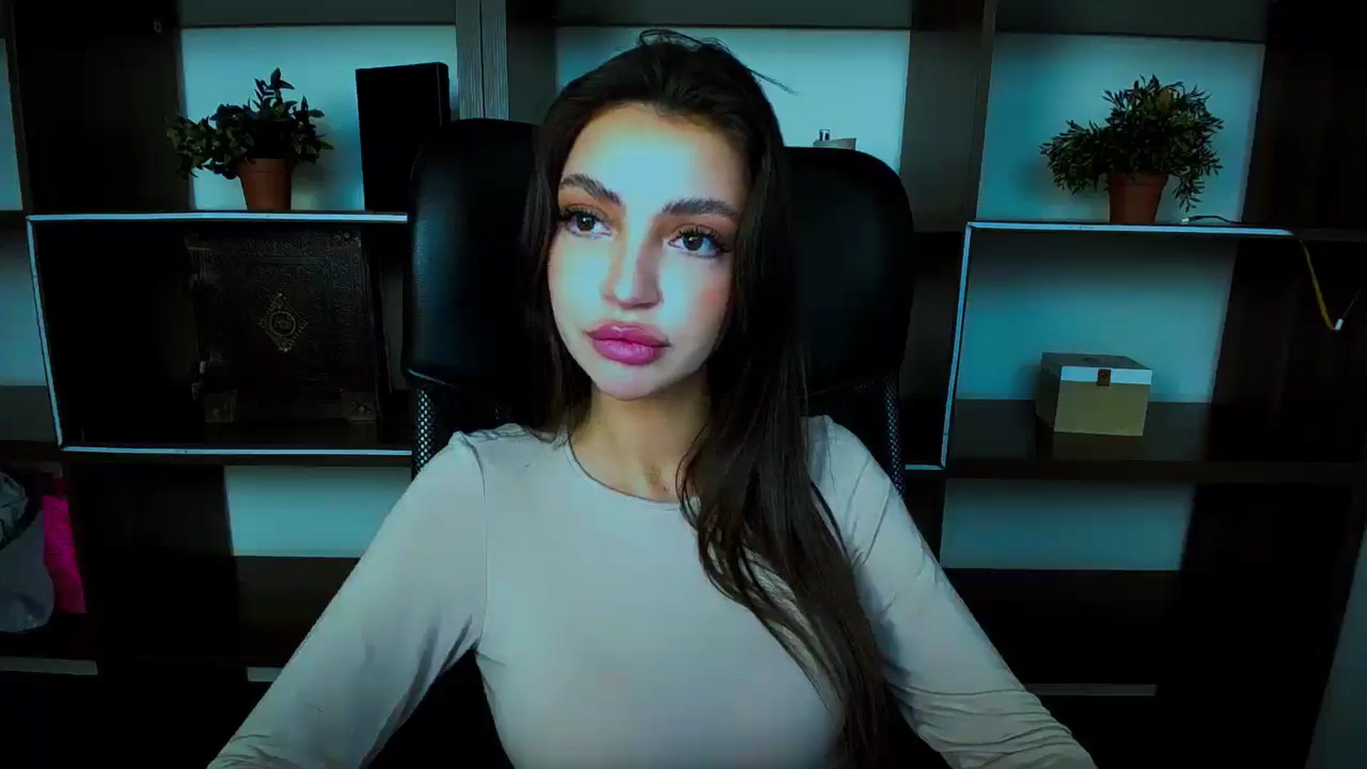 Gallery image thumbnail from Lexi_Jos's myfreecams stream on, 04/25/2025, 16:52 image 18 of 20