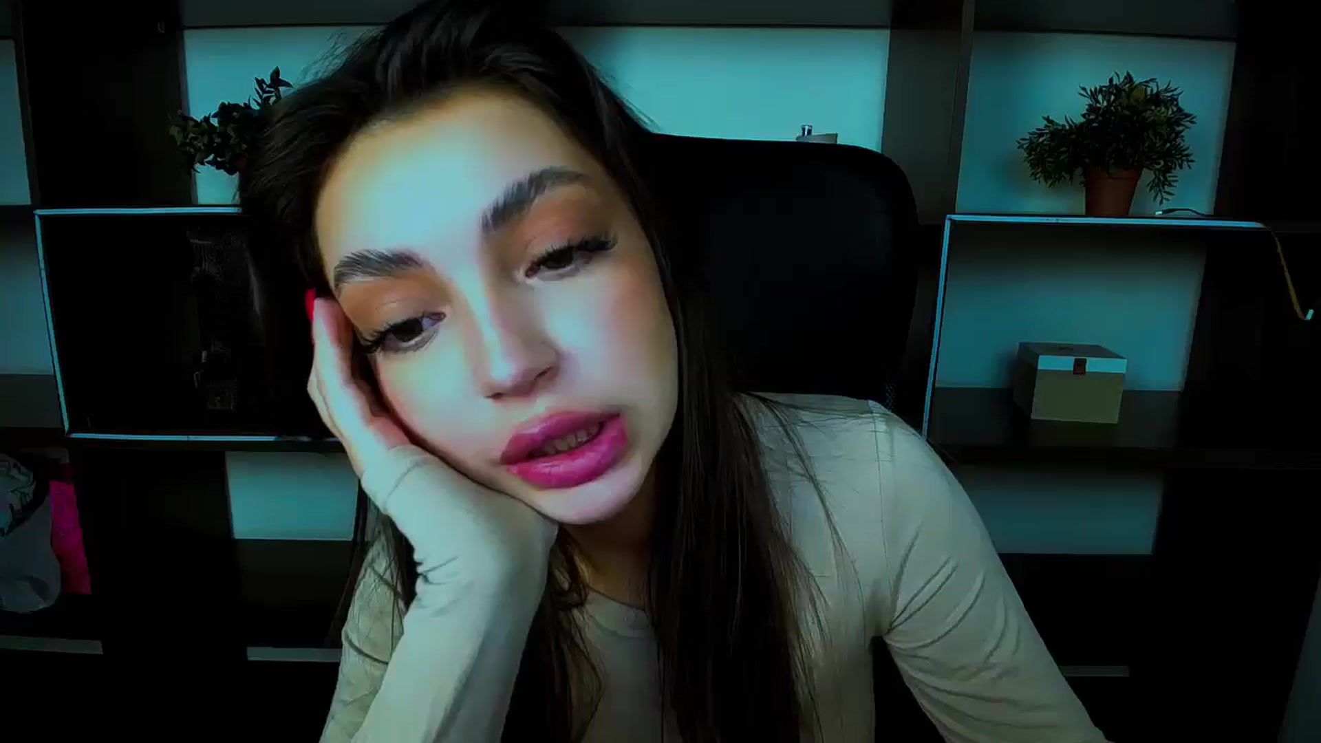 Gallery image thumbnail from Lexi_Jos's myfreecams stream on, 04/25/2025, 19:30 image 1 of 20