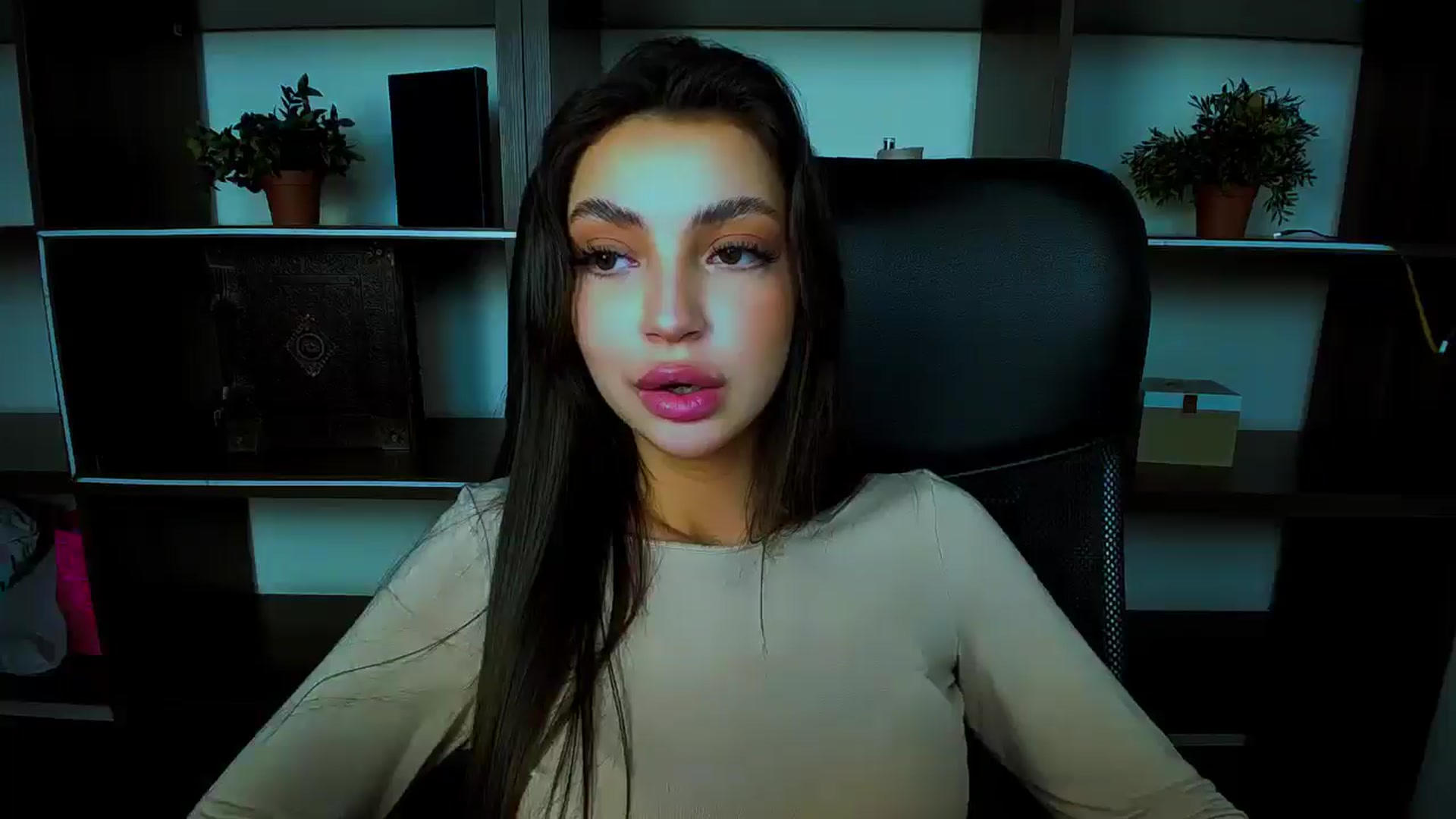 Gallery image thumbnail from Lexi_Jos's myfreecams stream on, 04/25/2025, 19:30 image 5 of 20