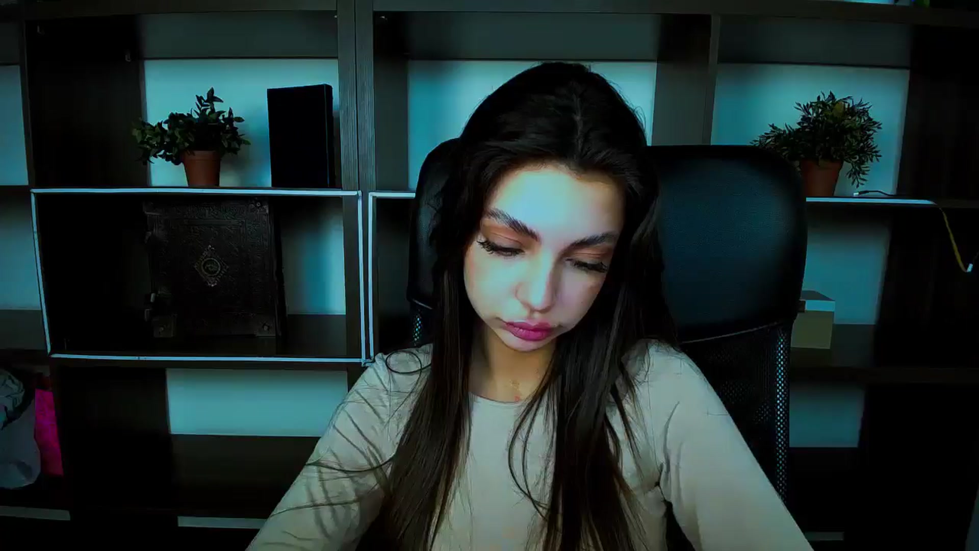 Gallery image thumbnail from Lexi_Jos's myfreecams stream on, 04/25/2025, 19:30 image 20 of 20
