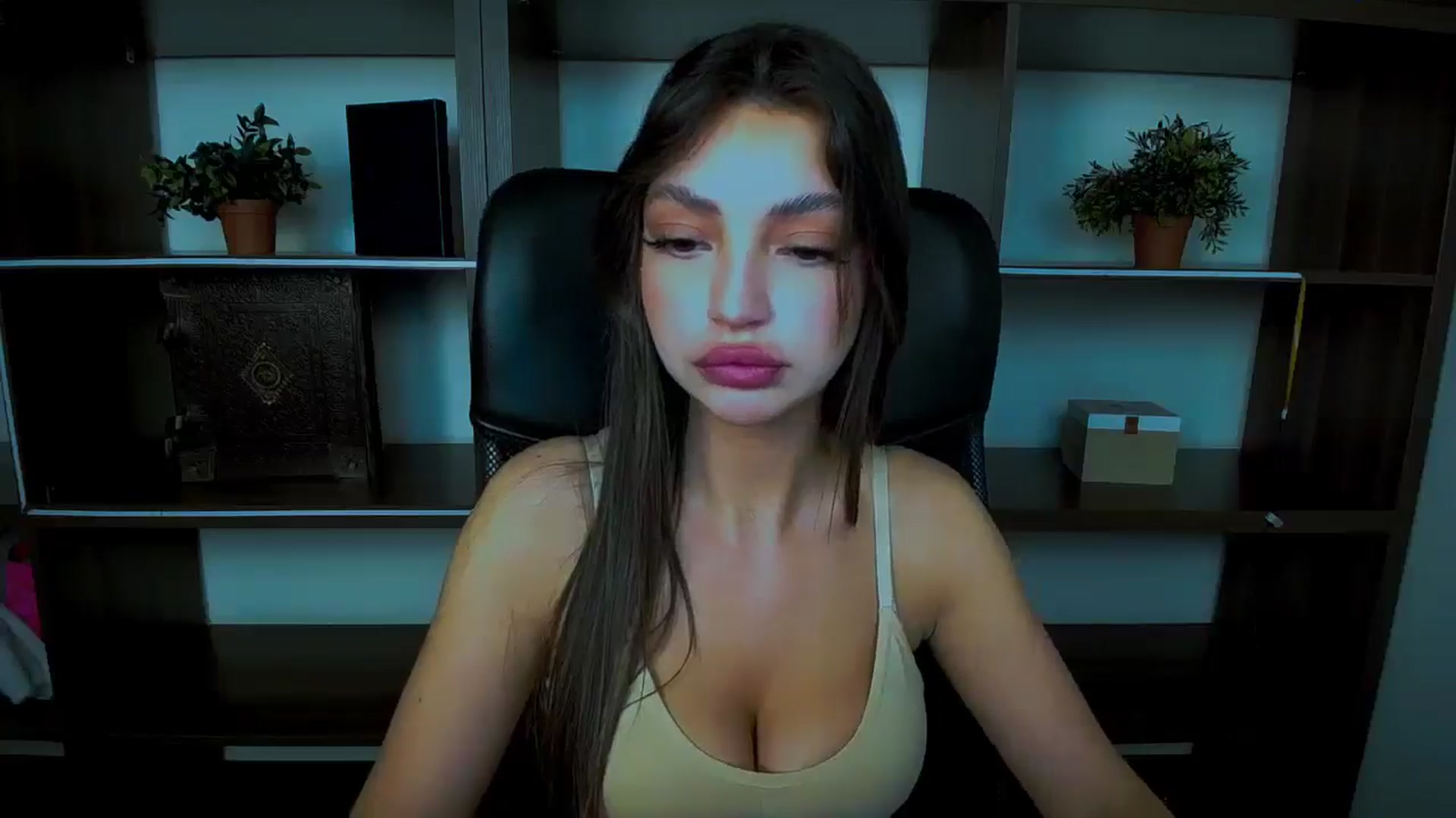Gallery image thumbnail from Lexi_Jos's myfreecams stream on, 04/26/2025, 18:07 image 12 of 20