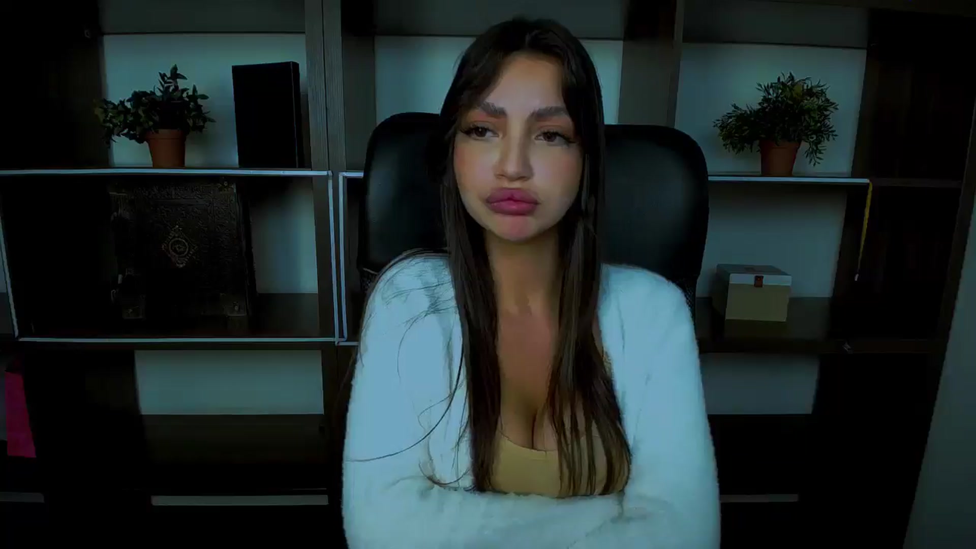 Gallery image thumbnail from Lexi_Jos's myfreecams stream on, 04/26/2025, 19:40 image 20 of 20