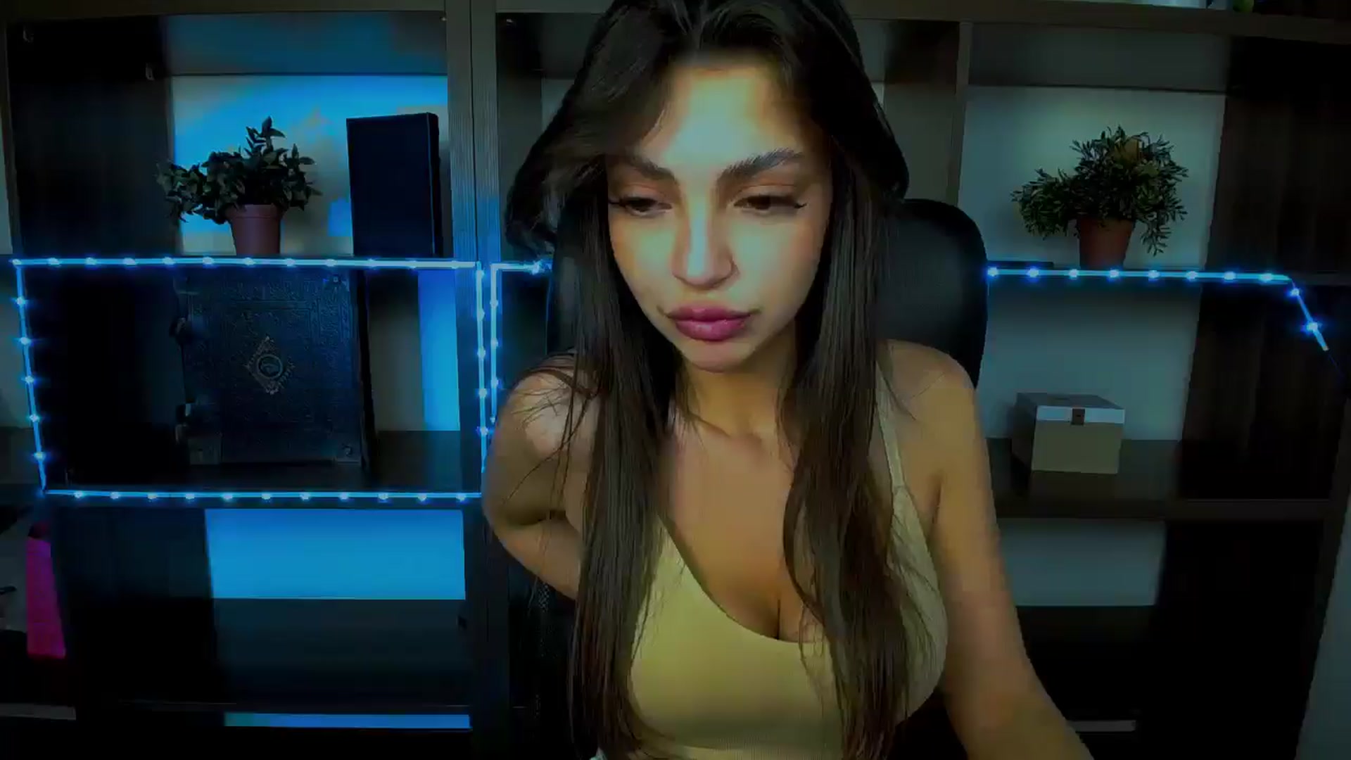 Gallery image thumbnail from Lexi_Jos's myfreecams stream on, 04/27/2025, 24:01 image 17 of 20