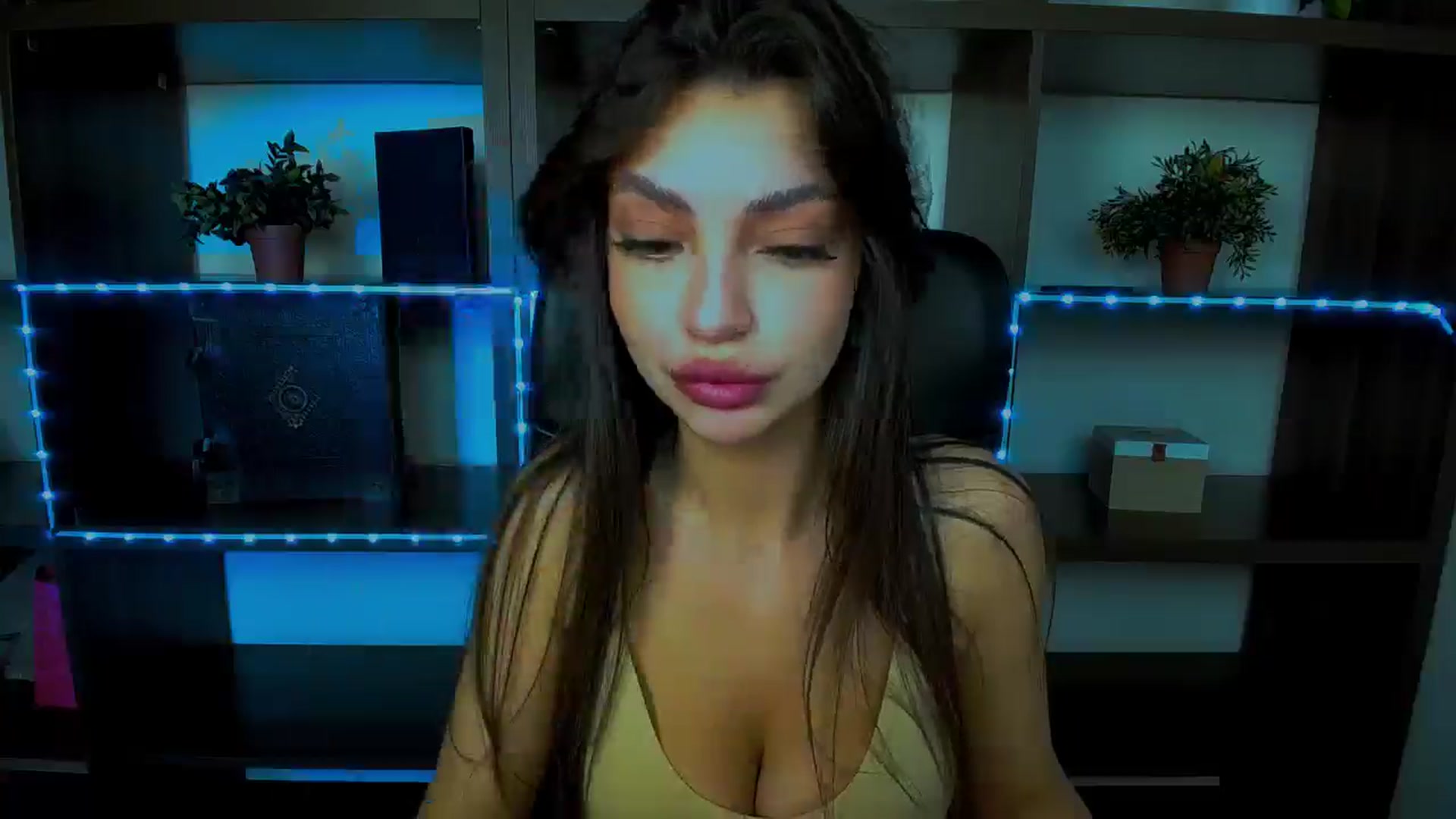 Gallery image thumbnail from Lexi_Jos's myfreecams stream on, 04/27/2025, 24:01 image 5 of 20