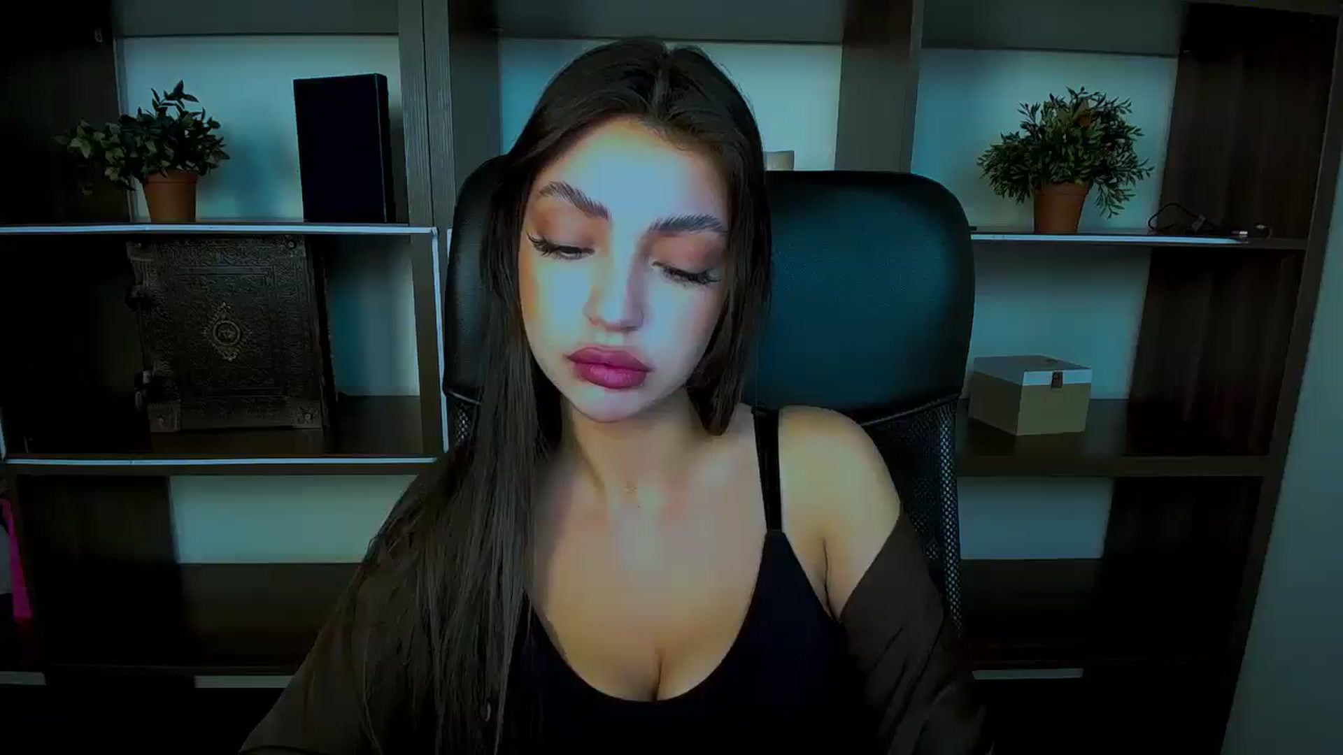 Gallery image thumbnail from Lexi_Jos's myfreecams stream on, 04/27/2025, 18:11 image 12 of 20