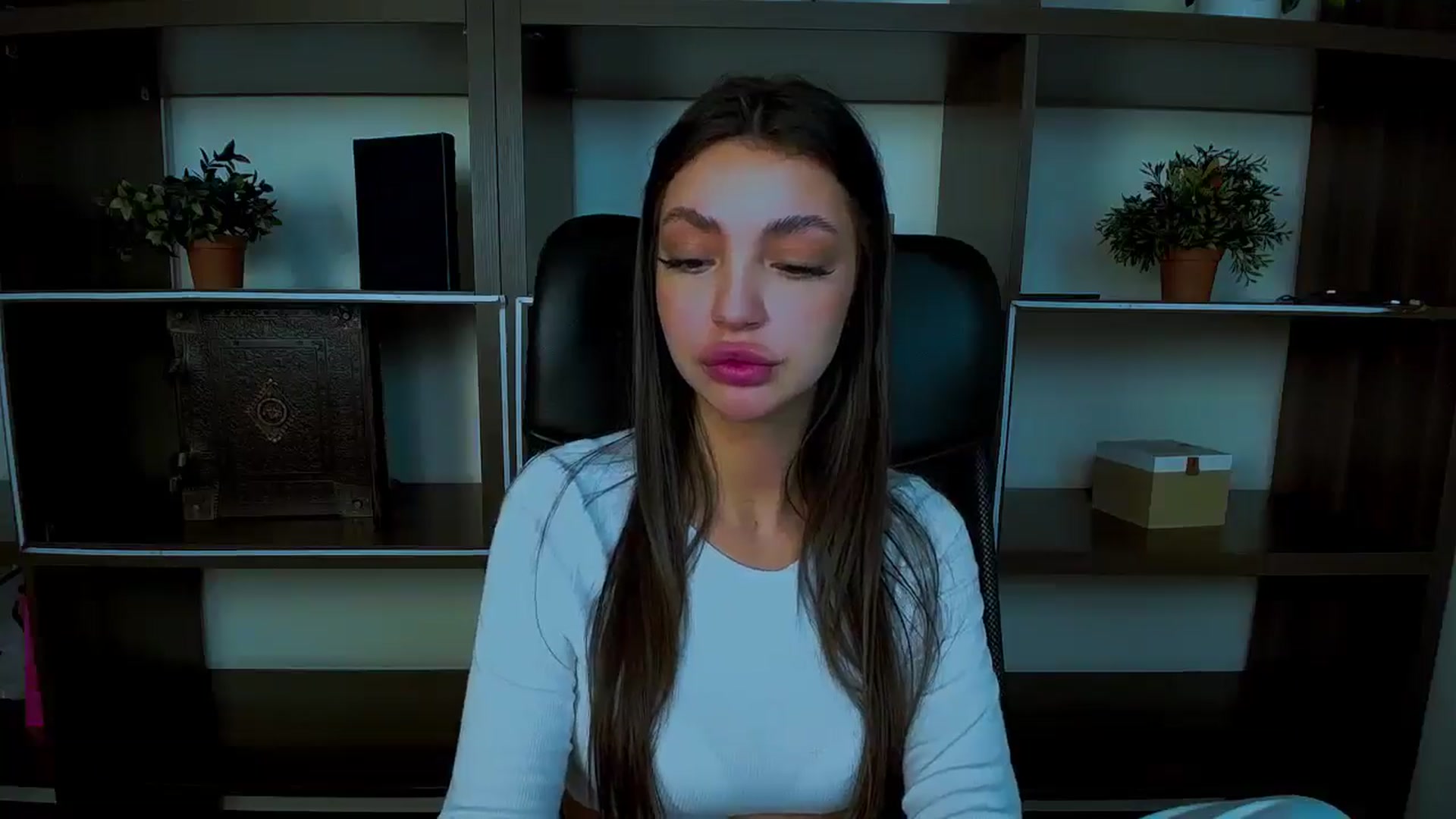 Gallery image thumbnail from Lexi_Jos's myfreecams stream on, 04/28/2025, 18:35 image 17 of 20