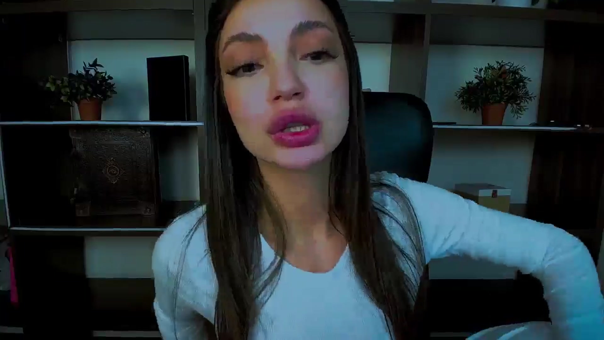 Gallery image thumbnail from Lexi_Jos's myfreecams stream on, 04/28/2025, 18:35 image 16 of 20
