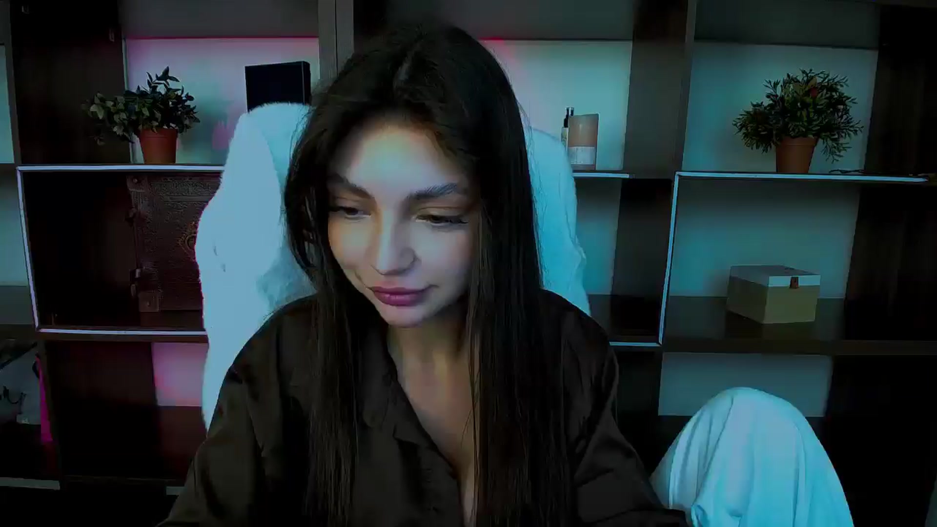 Gallery image thumbnail from Lexi_Jos's myfreecams stream on, 05/01/2025, 15:44 image 15 of 20