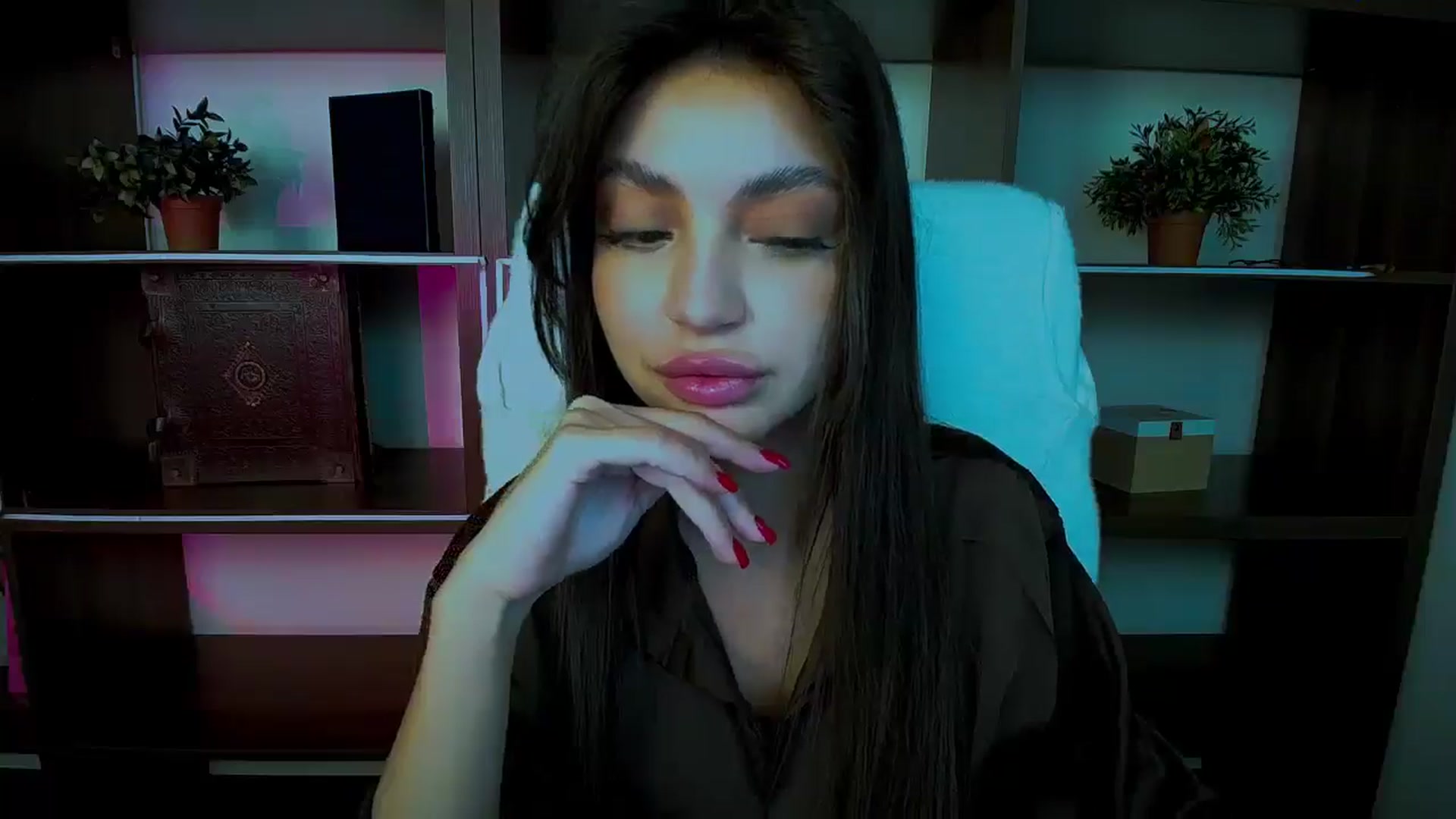 Gallery image thumbnail from Lexi_Jos's myfreecams stream on, 05/01/2025, 17:03 image 15 of 20