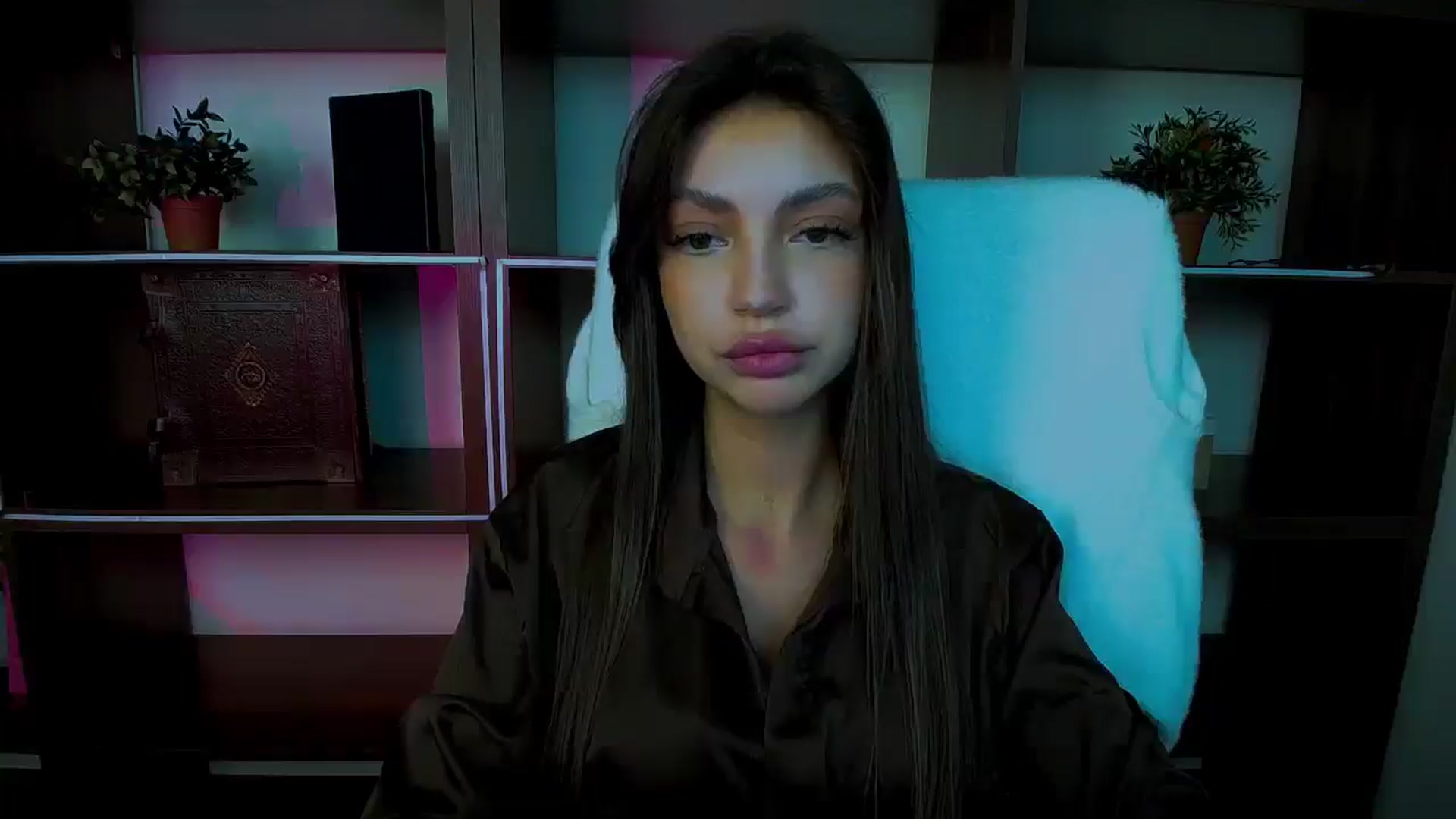 Gallery image thumbnail from Lexi_Jos's myfreecams stream on, 05/01/2025, 17:03 image 3 of 20