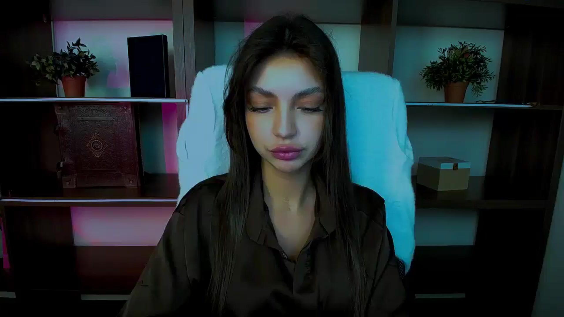 Gallery image thumbnail from Lexi_Jos's myfreecams stream on, 05/01/2025, 17:03 image 18 of 20