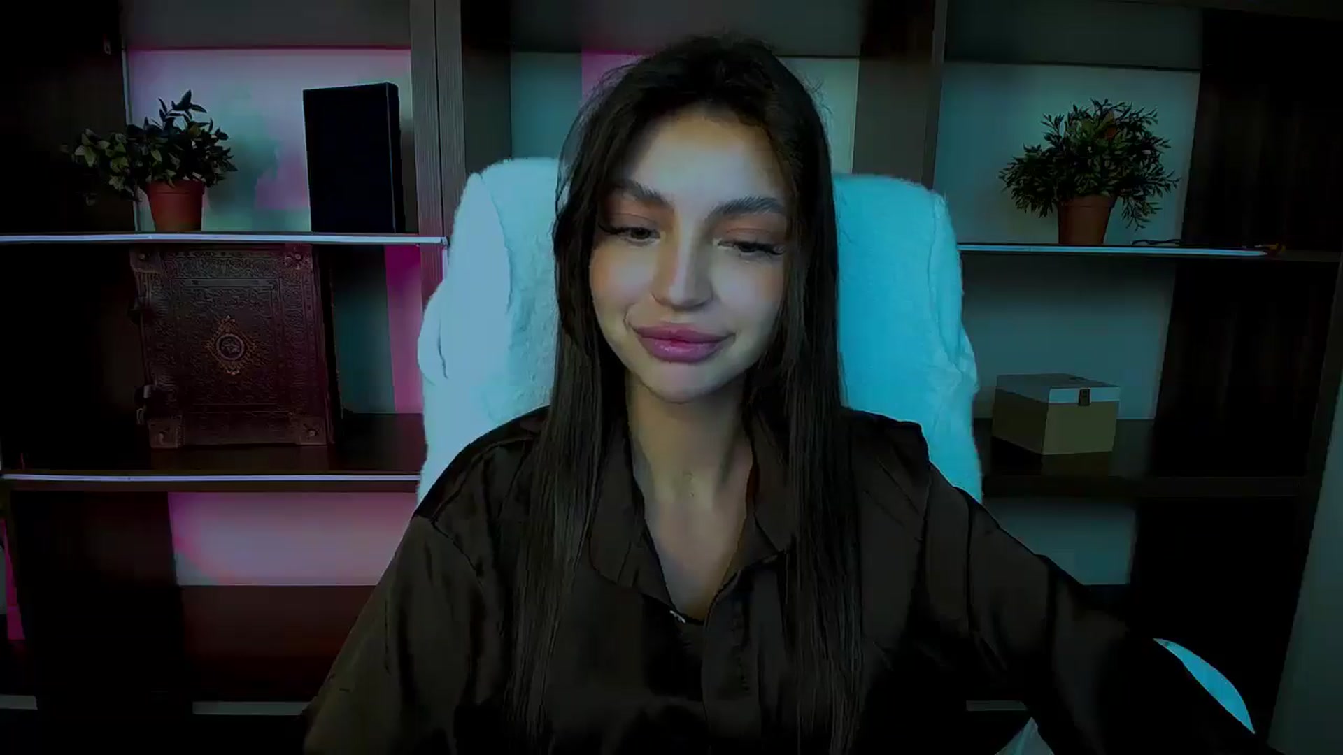 Gallery image thumbnail from Lexi_Jos's myfreecams stream on, 05/01/2025, 17:03 image 20 of 20