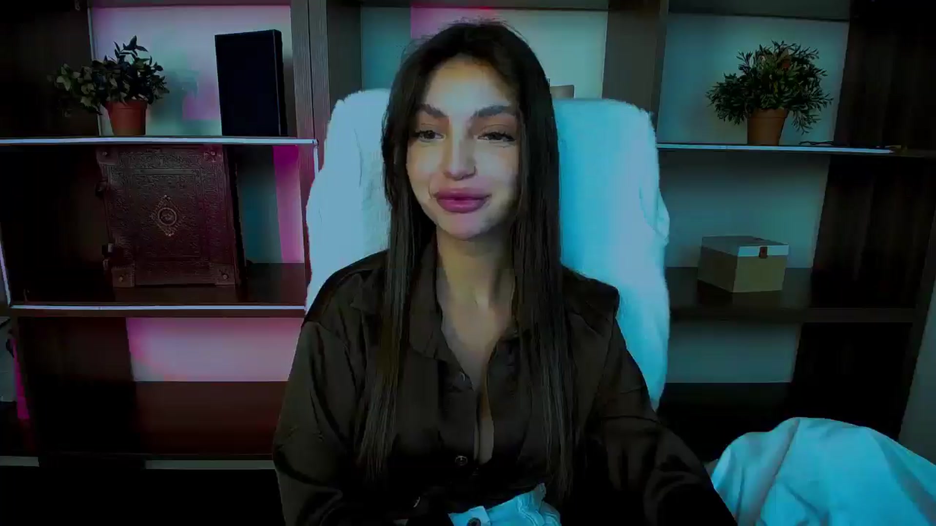 Gallery image thumbnail from Lexi_Jos's myfreecams stream on, 05/01/2025, 18:43 image 9 of 20