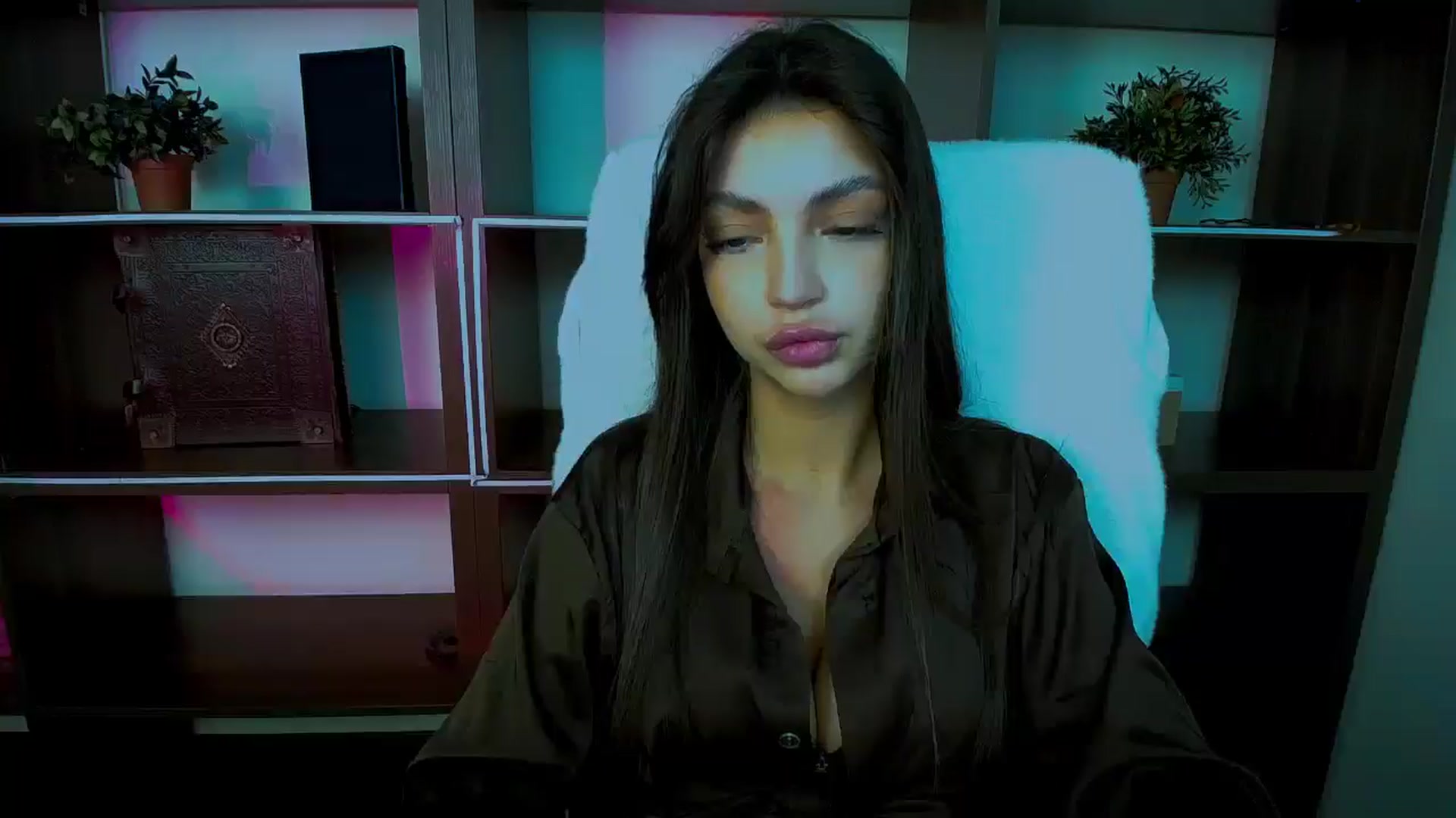 Gallery image thumbnail from Lexi_Jos's myfreecams stream on, 05/01/2025, 18:43 image 19 of 20