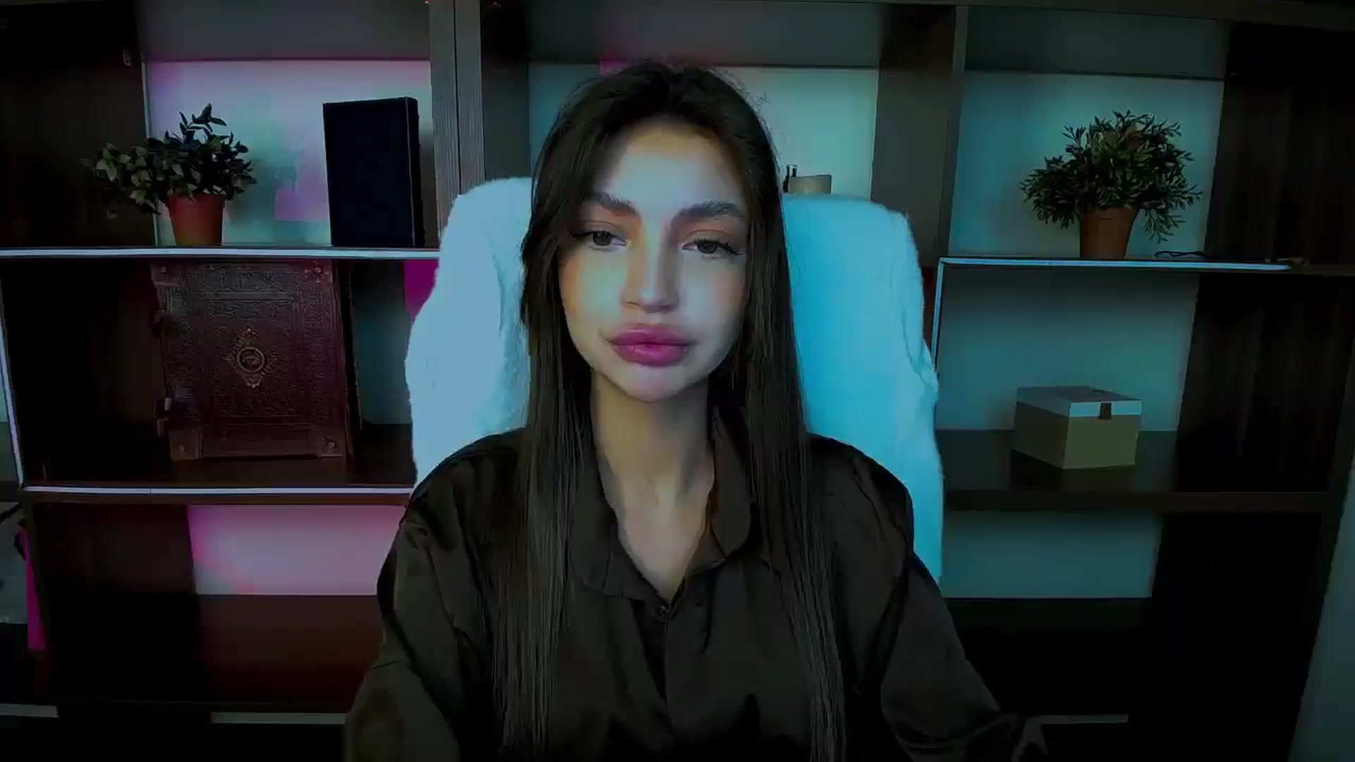 Gallery image thumbnail from Lexi_Jos's myfreecams stream on, 05/01/2025, 18:43 image 2 of 20