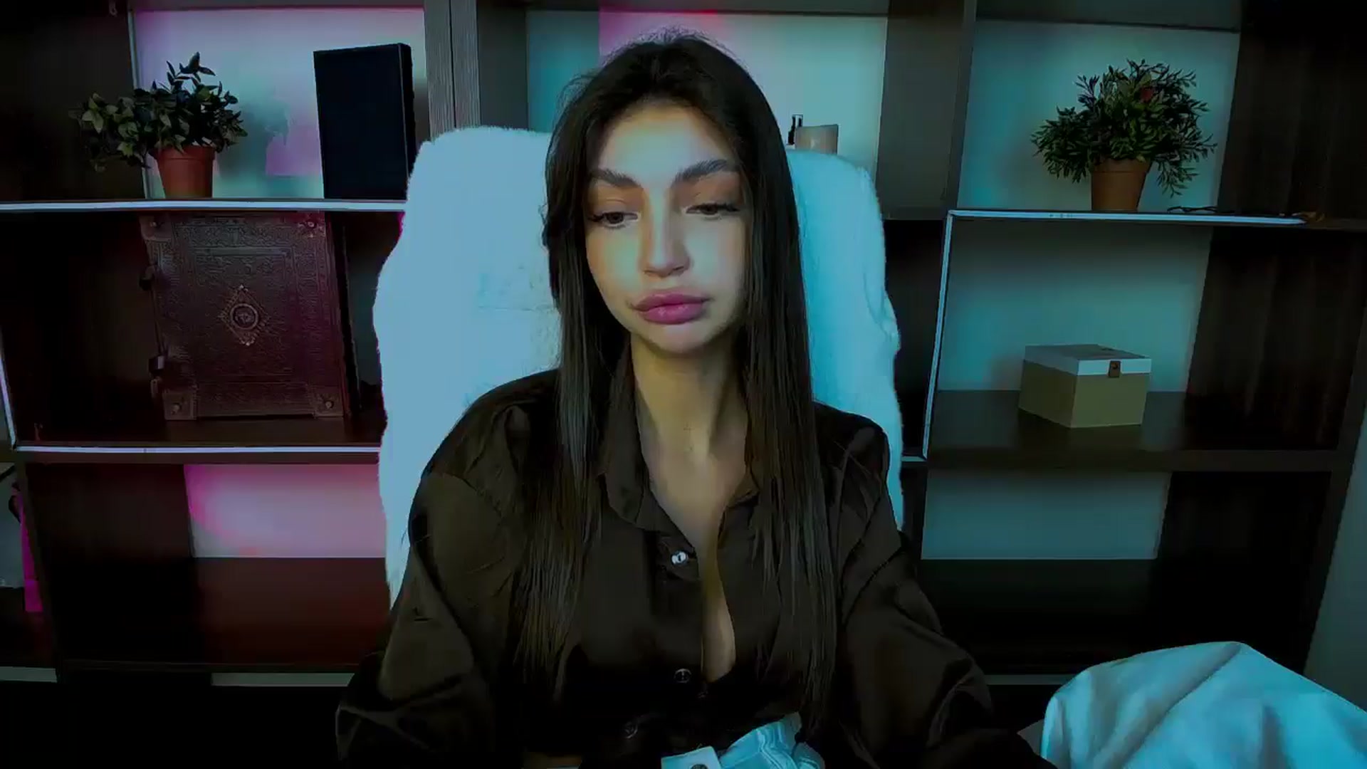 Gallery image thumbnail from Lexi_Jos's myfreecams stream on, 05/01/2025, 18:43 image 14 of 20