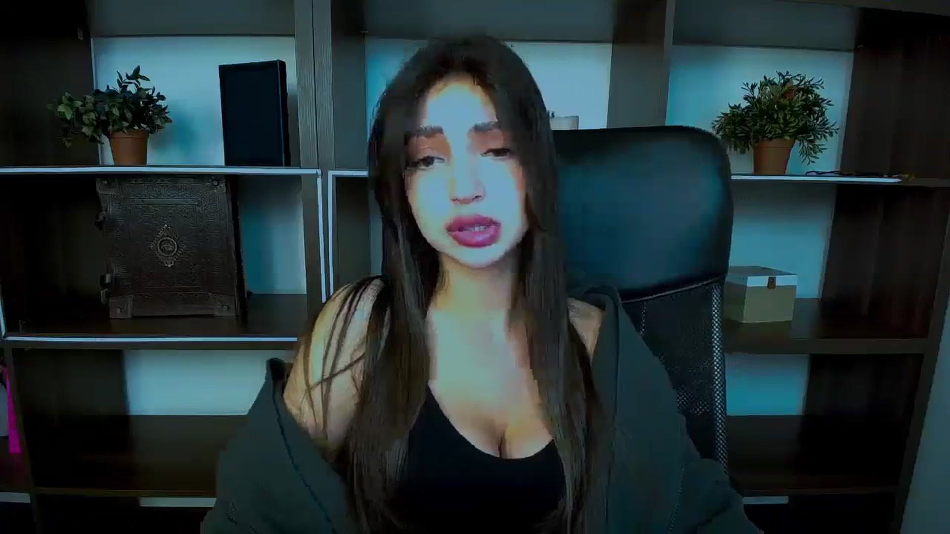 Gallery image thumbnail from Lexi_Jos's myfreecams stream on, 05/02/2025, 13:37 image 14 of 20