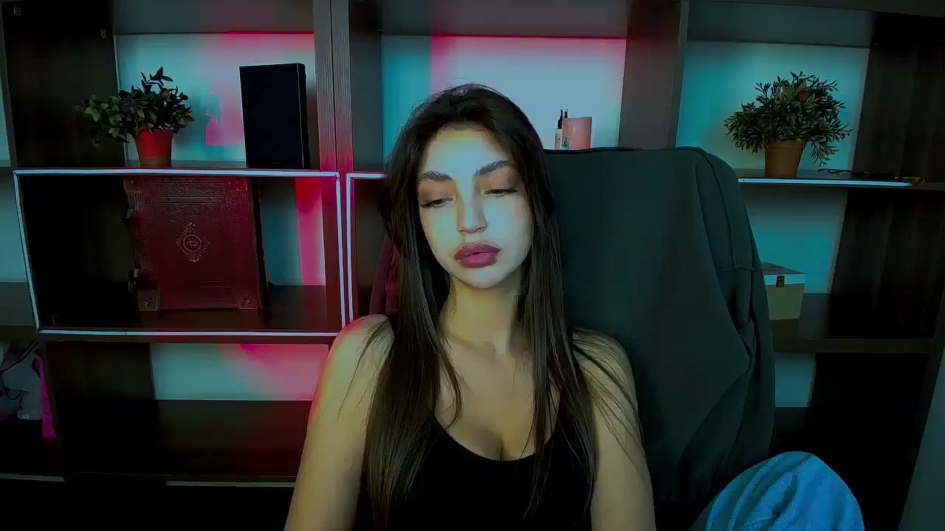 Gallery image thumbnail from Lexi_Jos's myfreecams stream on, 05/02/2025, 18:31 image 17 of 20