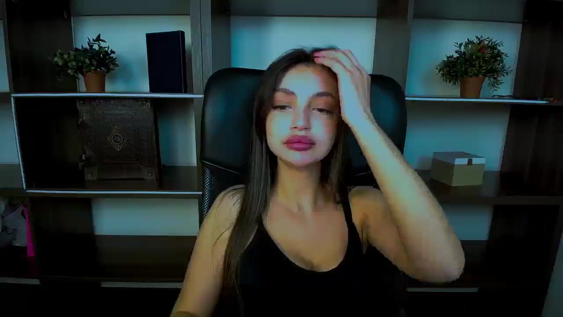 Gallery image thumbnail from Lexi_Jos's myfreecams stream on, 05/02/2025, 19:44 image 15 of 20