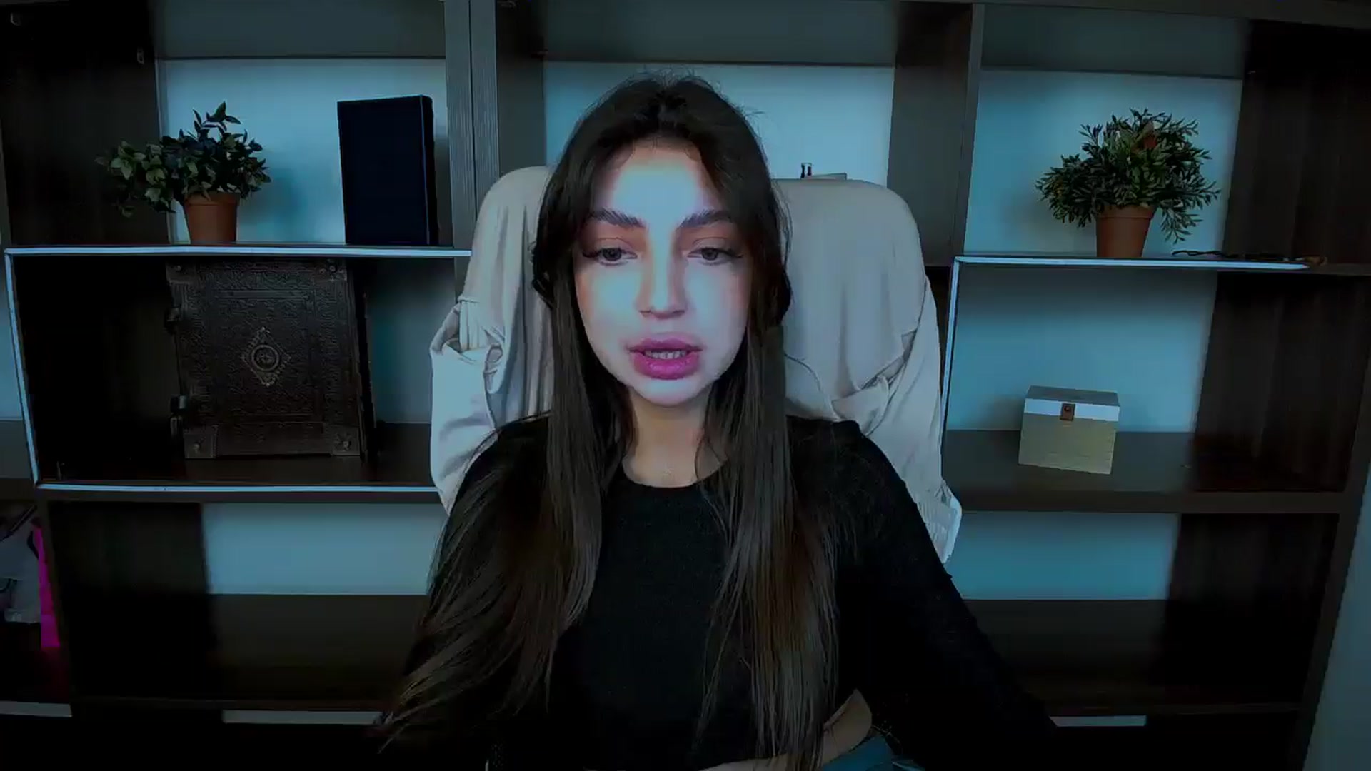 Gallery image thumbnail from Lexi_Jos's myfreecams stream on, 05/03/2025, 13:57 image 9 of 20