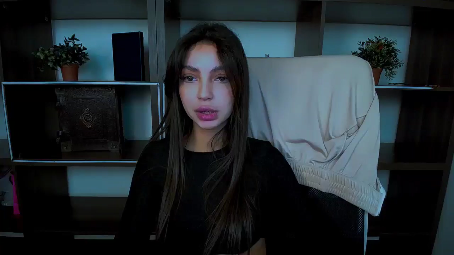 Gallery image thumbnail from Lexi_Jos's myfreecams stream on, 05/03/2025, 13:57 image 17 of 20