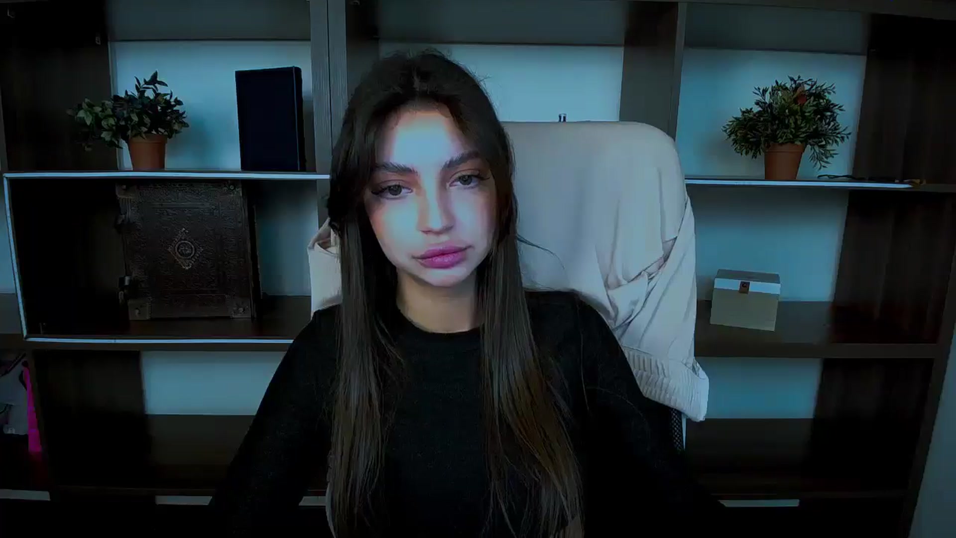 Gallery image thumbnail from Lexi_Jos's myfreecams stream on, 05/03/2025, 13:57 image 13 of 20