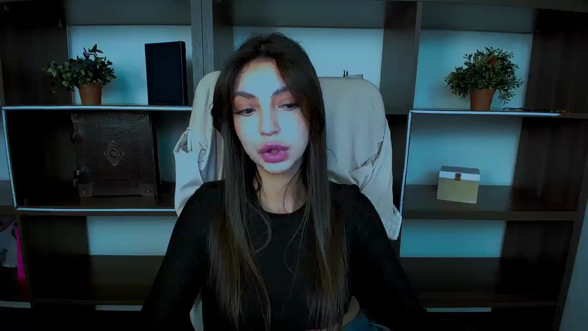 Gallery image thumbnail from Lexi_Jos's myfreecams stream on, 05/03/2025, 13:57 image 10 of 20