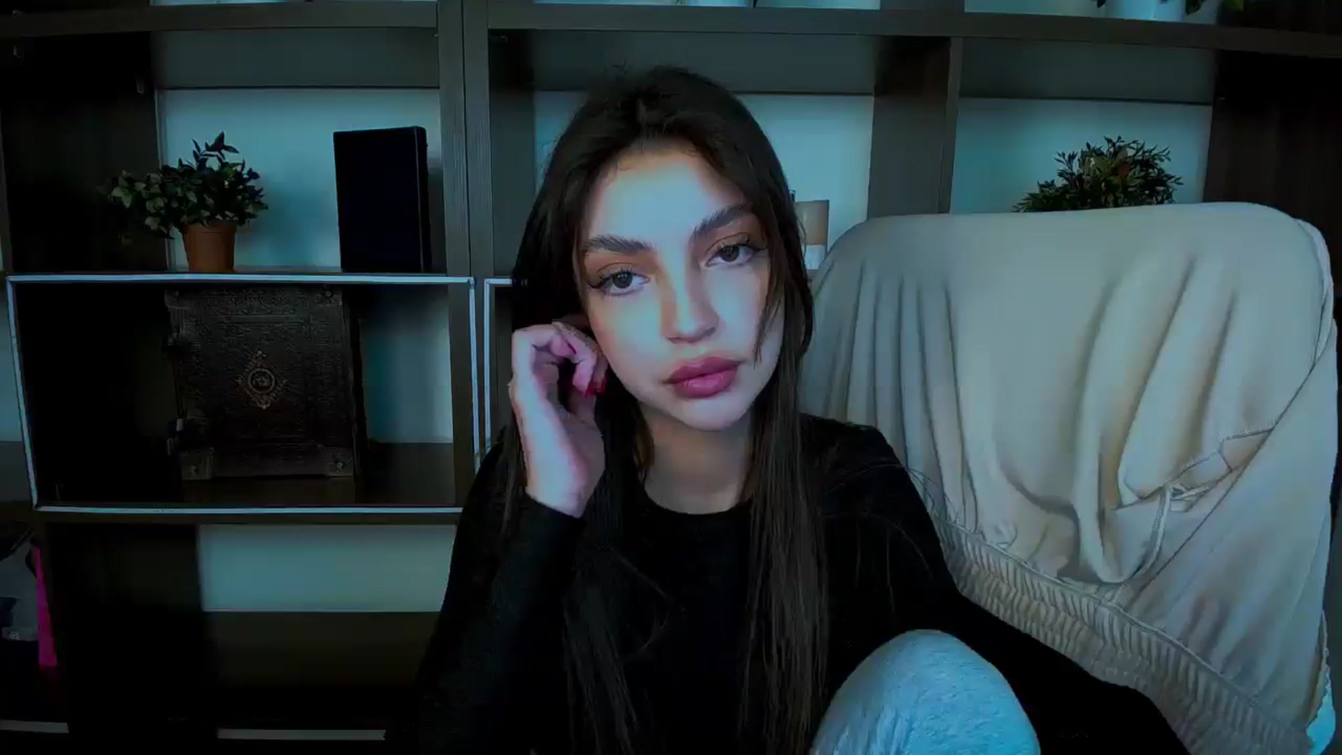 Gallery image thumbnail from Lexi_Jos's myfreecams stream on, 05/03/2025, 18:48 image 5 of 20