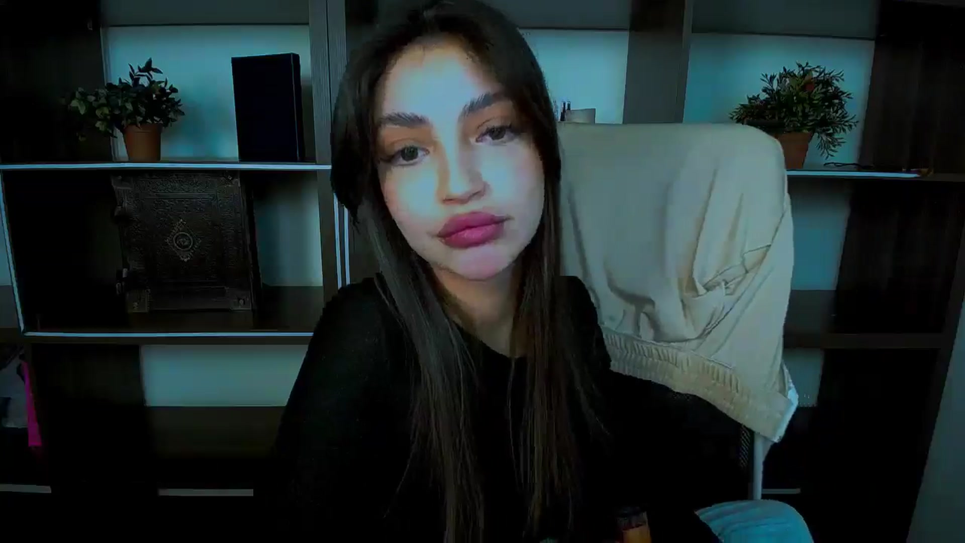 Gallery image thumbnail from Lexi_Jos's myfreecams stream on, 05/03/2025, 18:48 image 20 of 20