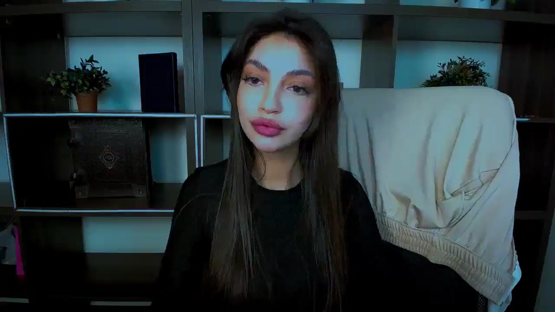 Gallery image thumbnail from Lexi_Jos's myfreecams stream on, 05/03/2025, 18:48 image 13 of 20