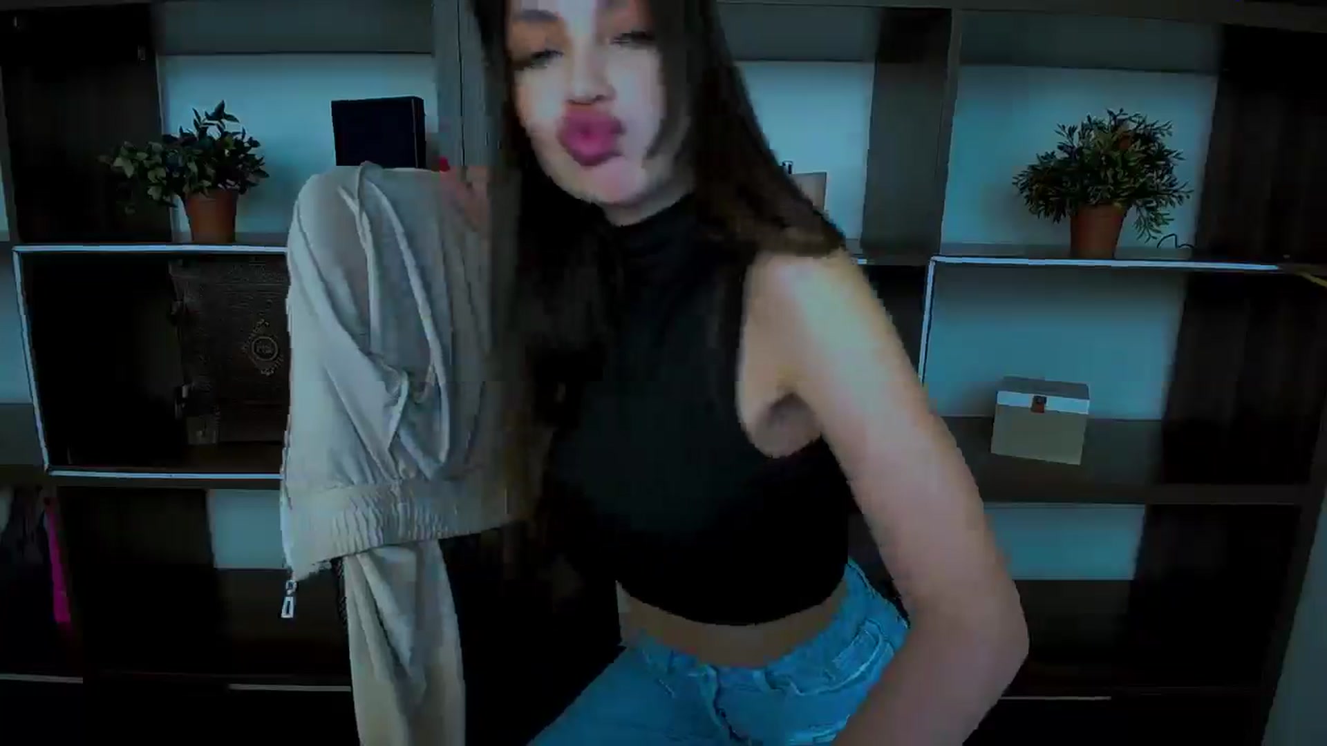 Gallery image thumbnail from Lexi_Jos's myfreecams stream on, 05/04/2025, 14:01 image 15 of 20