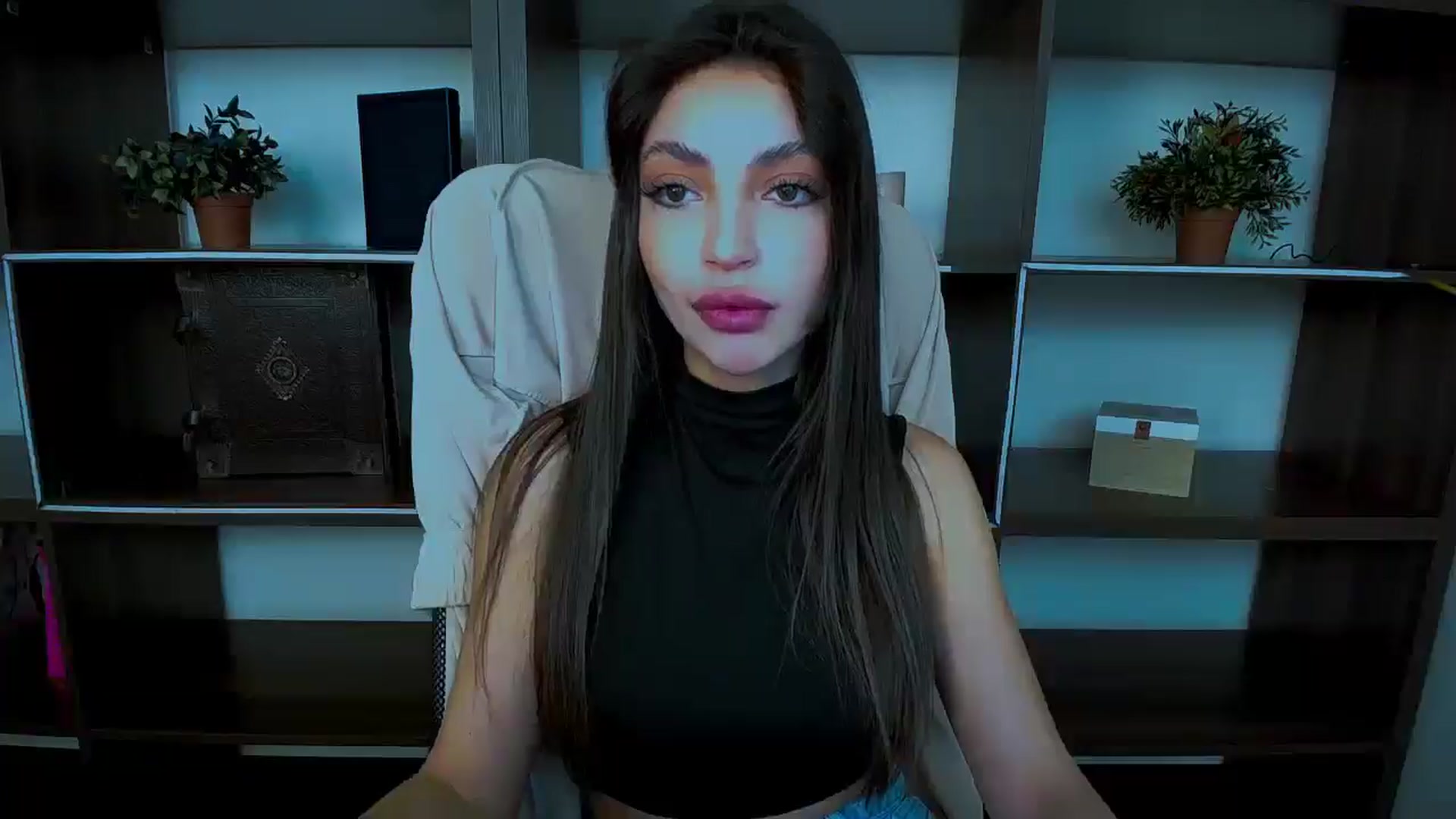 Gallery image thumbnail from Lexi_Jos's myfreecams stream on, 05/04/2025, 14:01 image 2 of 20