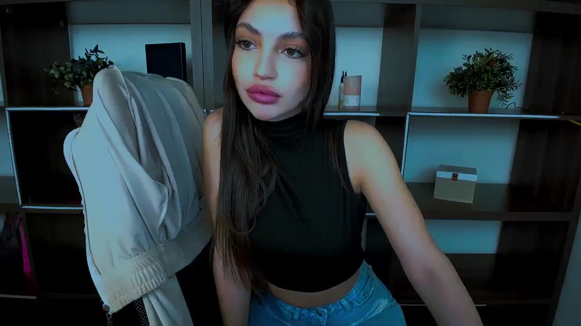 Gallery image thumbnail from Lexi_Jos's myfreecams stream on, 05/04/2025, 14:01 image 16 of 20