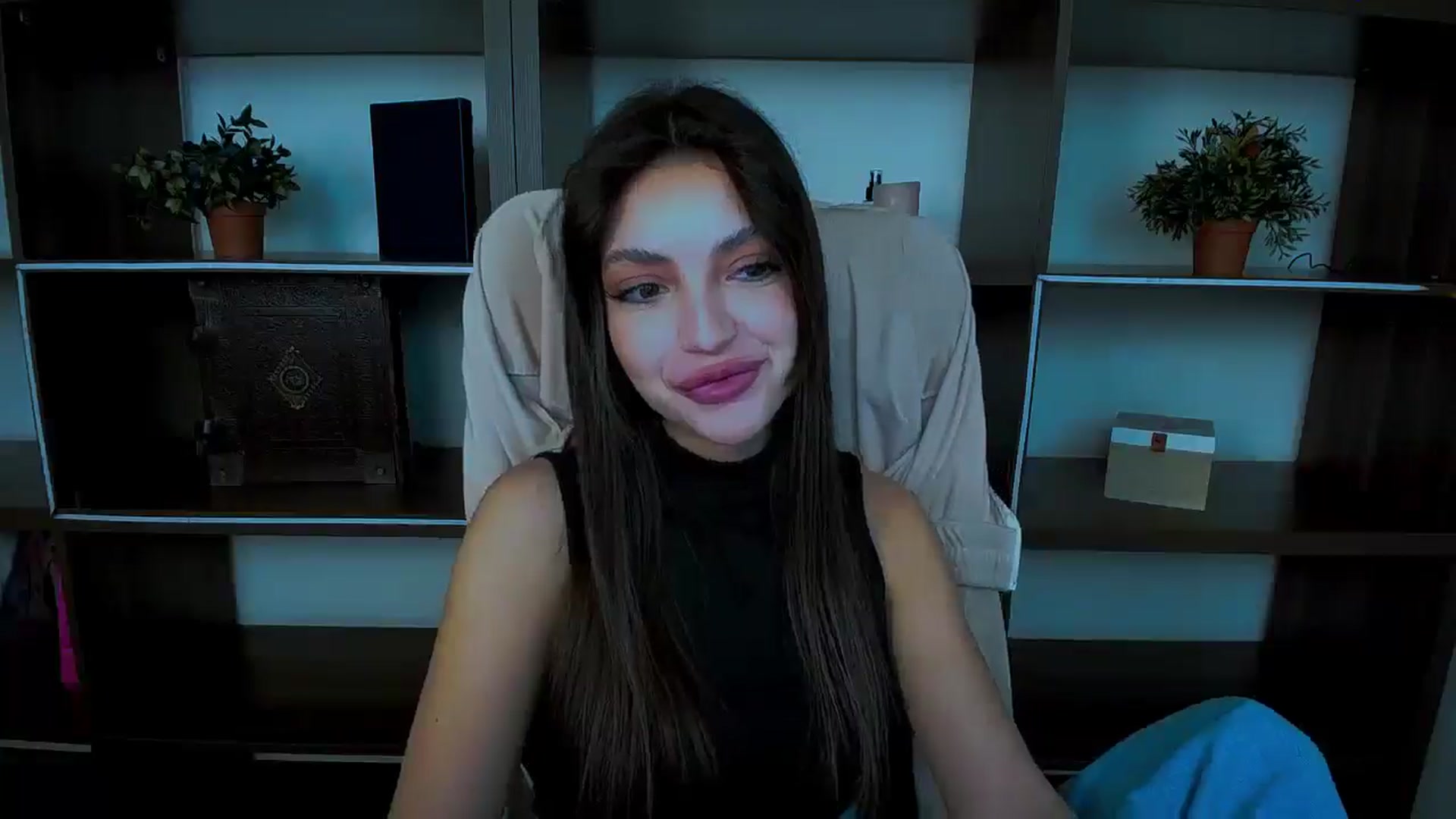 Gallery image thumbnail from Lexi_Jos's myfreecams stream on, 05/04/2025, 14:33 image 10 of 20