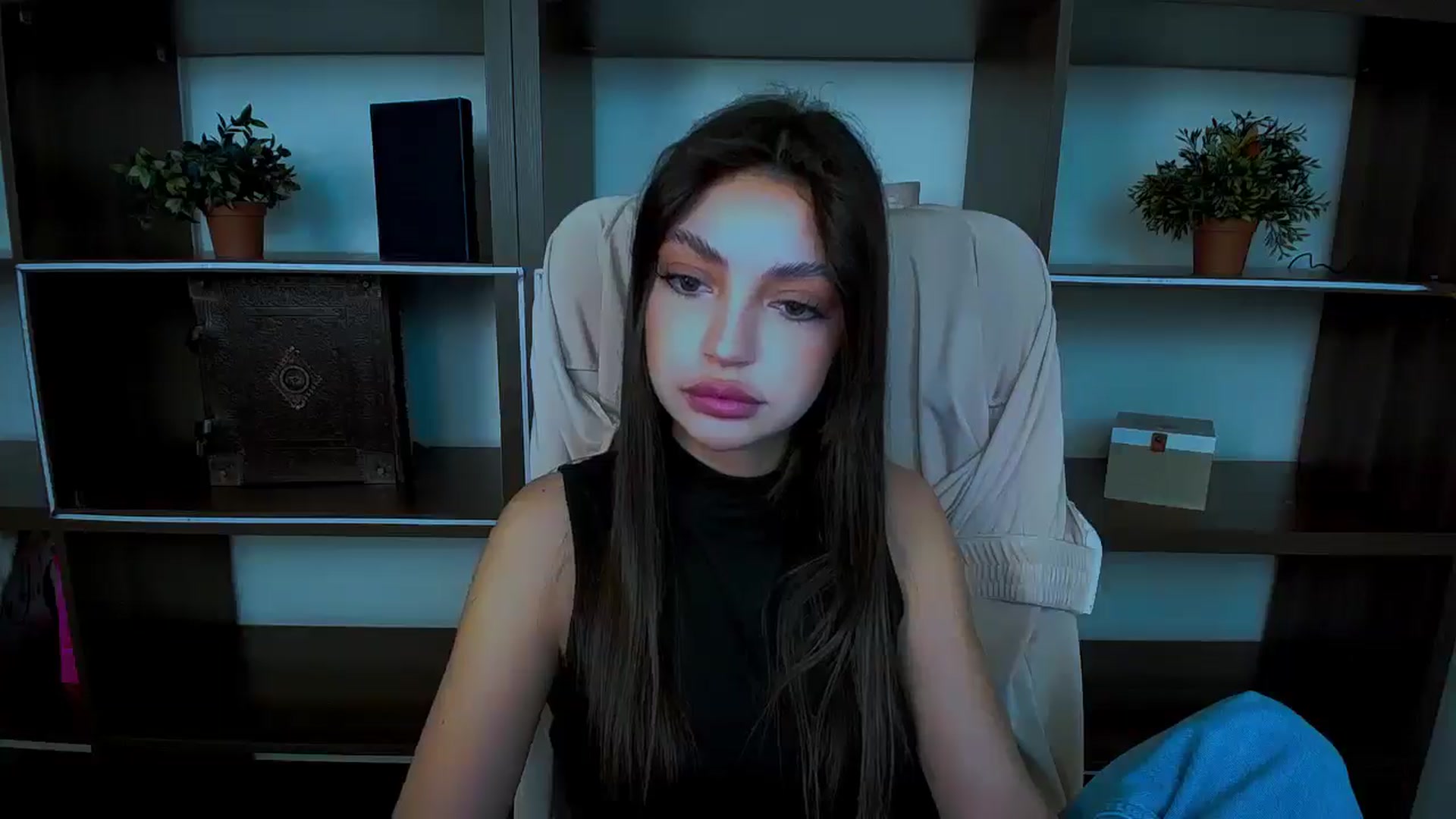 Gallery image thumbnail from Lexi_Jos's myfreecams stream on, 05/04/2025, 14:33 image 14 of 20