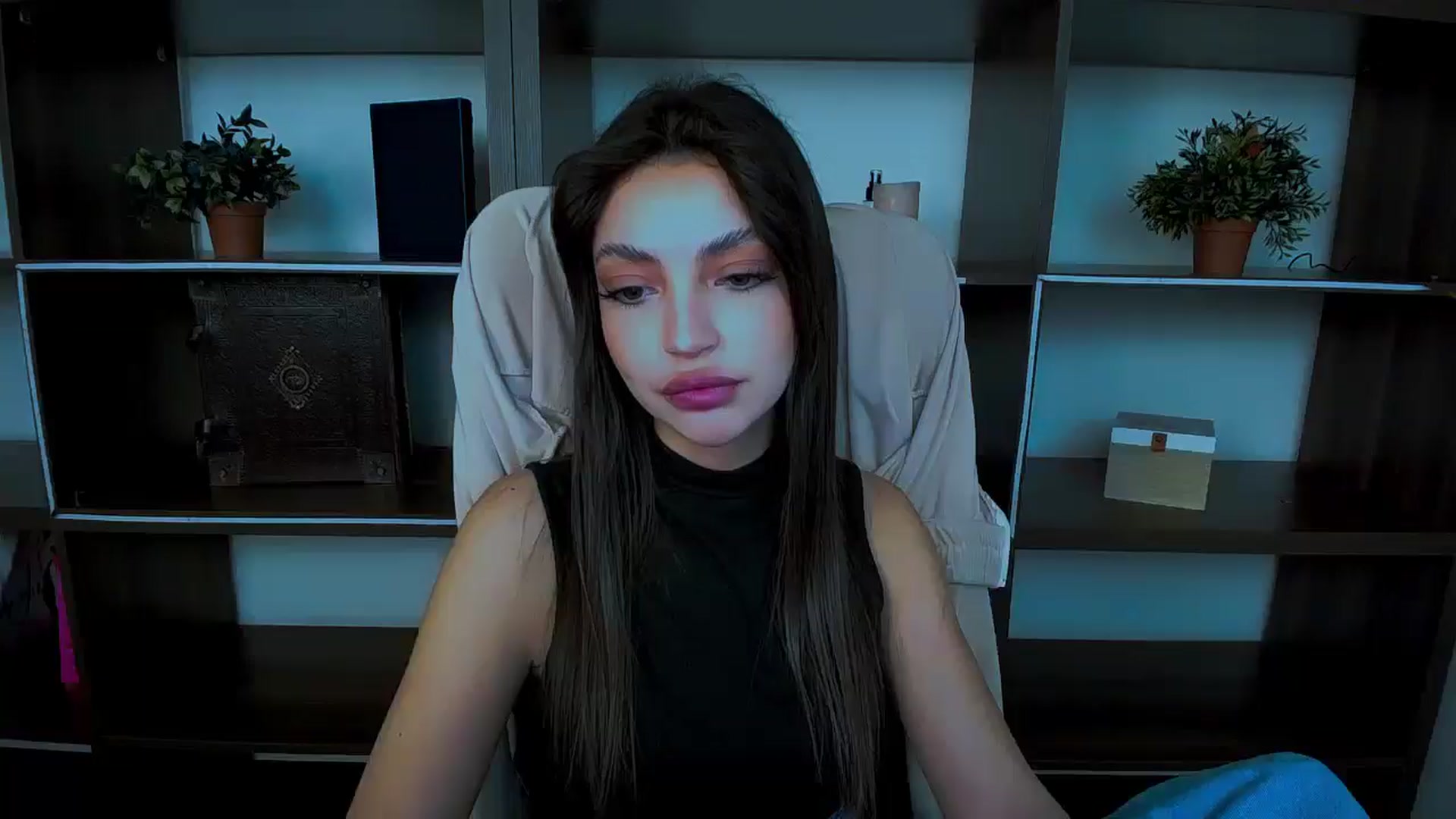 Gallery image thumbnail from Lexi_Jos's myfreecams stream on, 05/04/2025, 14:33 image 6 of 20