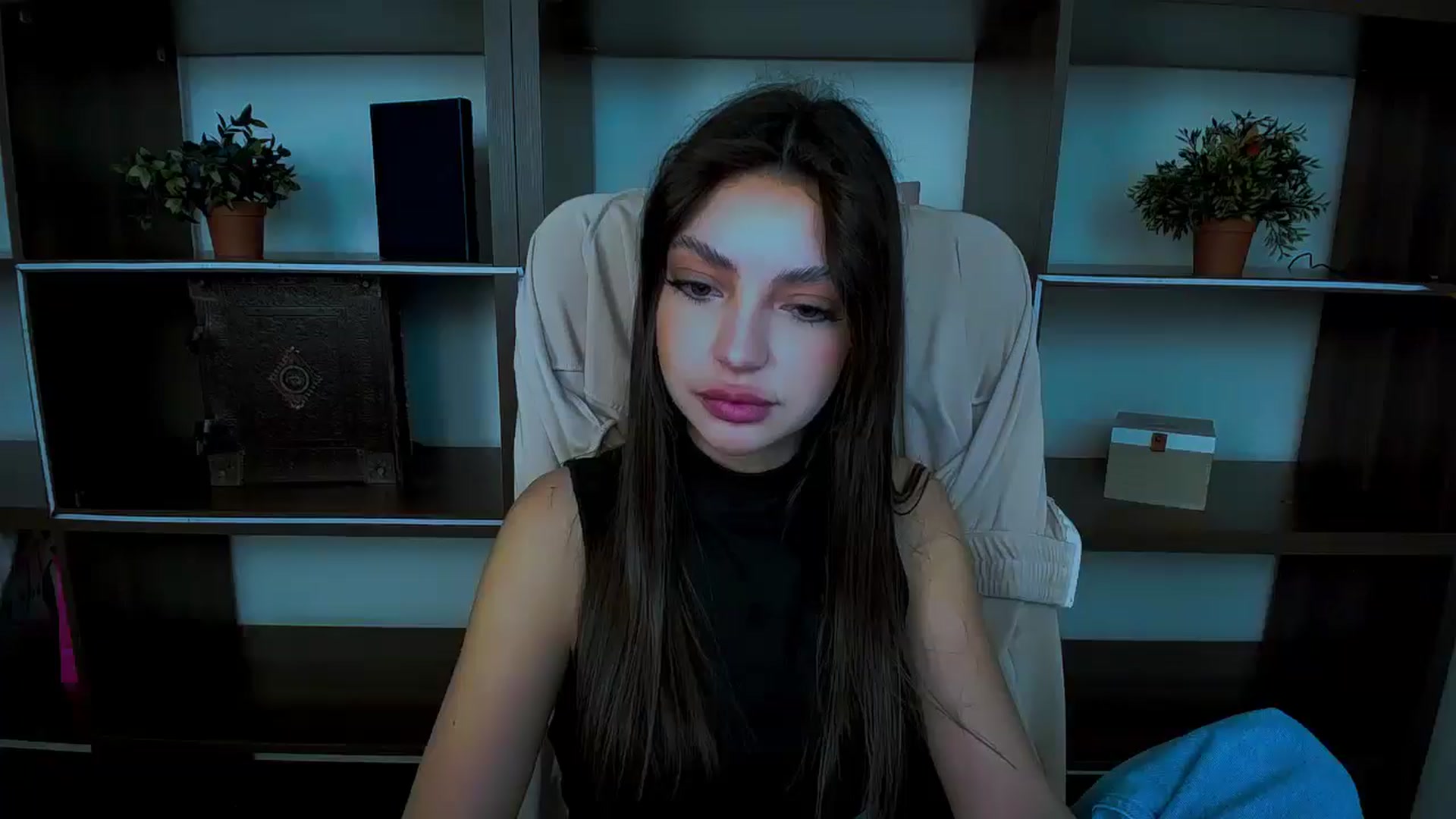 Gallery image thumbnail from Lexi_Jos's myfreecams stream on, 05/04/2025, 14:33 image 9 of 20