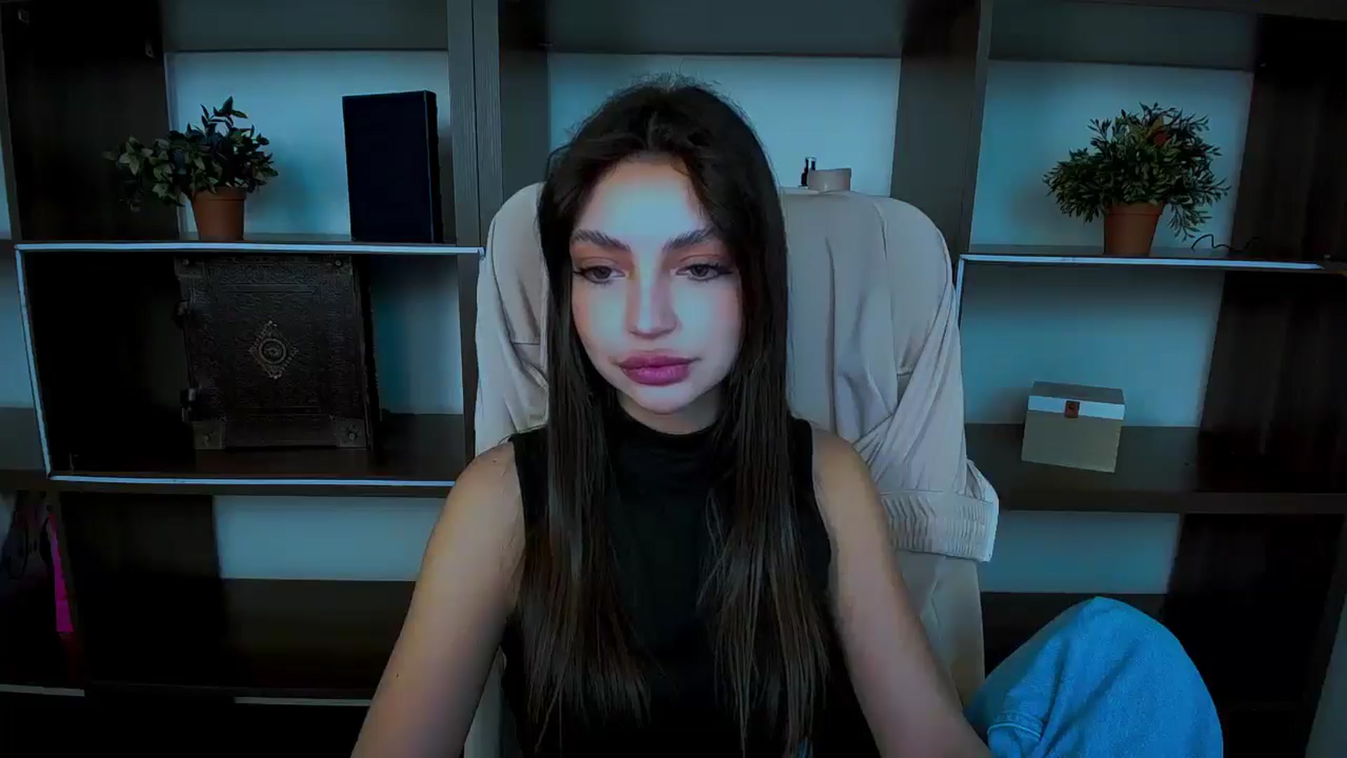 Gallery image thumbnail from Lexi_Jos's myfreecams stream on, 05/04/2025, 14:33 image 12 of 20