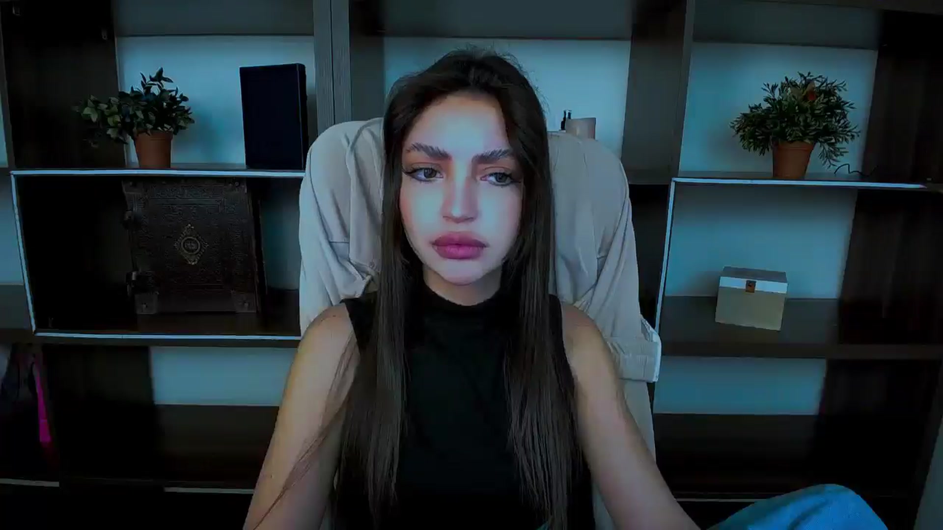 Gallery image thumbnail from Lexi_Jos's myfreecams stream on, 05/04/2025, 14:33 image 4 of 20