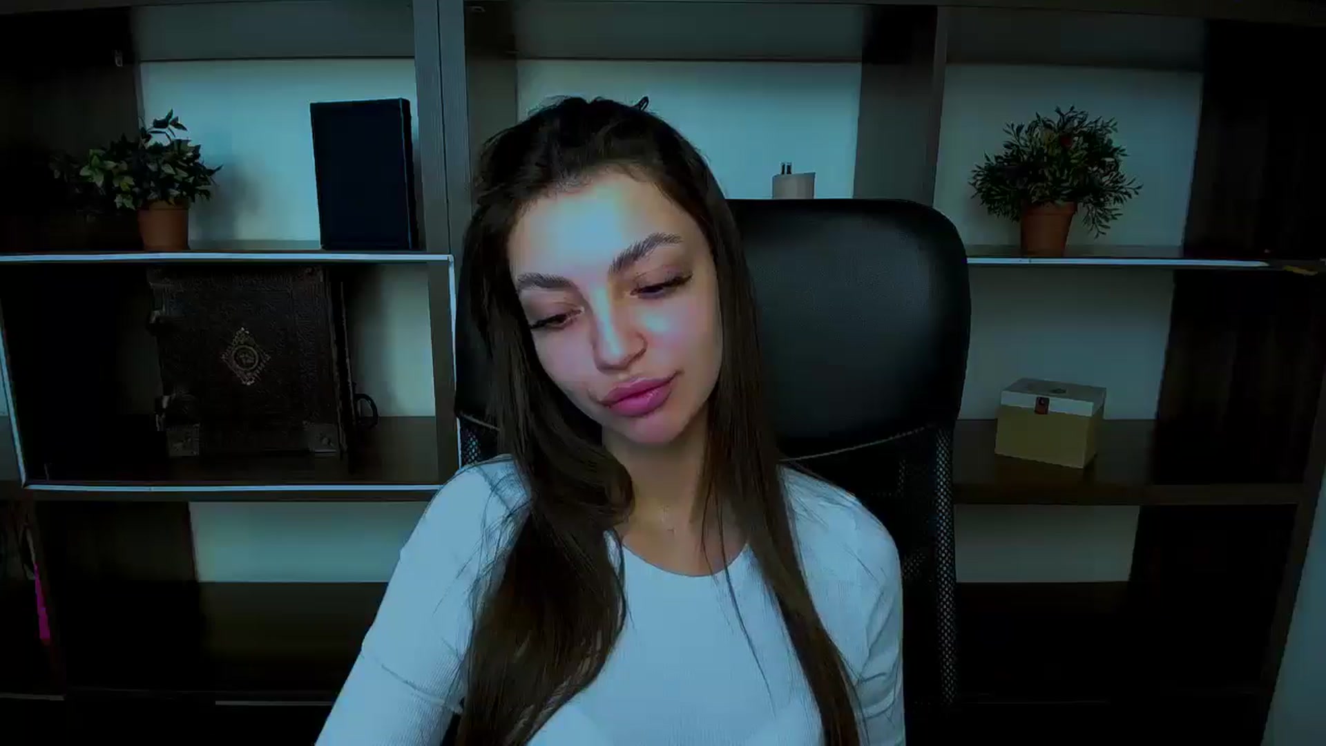 Gallery image thumbnail from Lexi_Jos's myfreecams stream on, 05/06/2025, 19:03 image 13 of 20