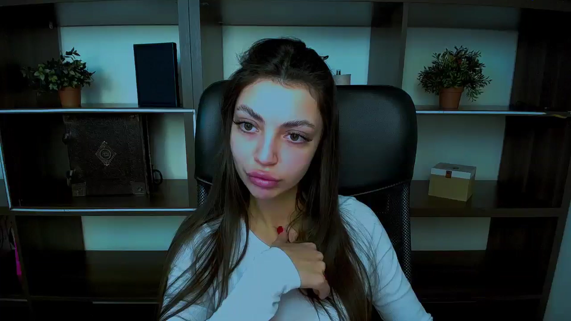 Gallery image thumbnail from Lexi_Jos's myfreecams stream on, 05/06/2025, 19:03 image 14 of 20