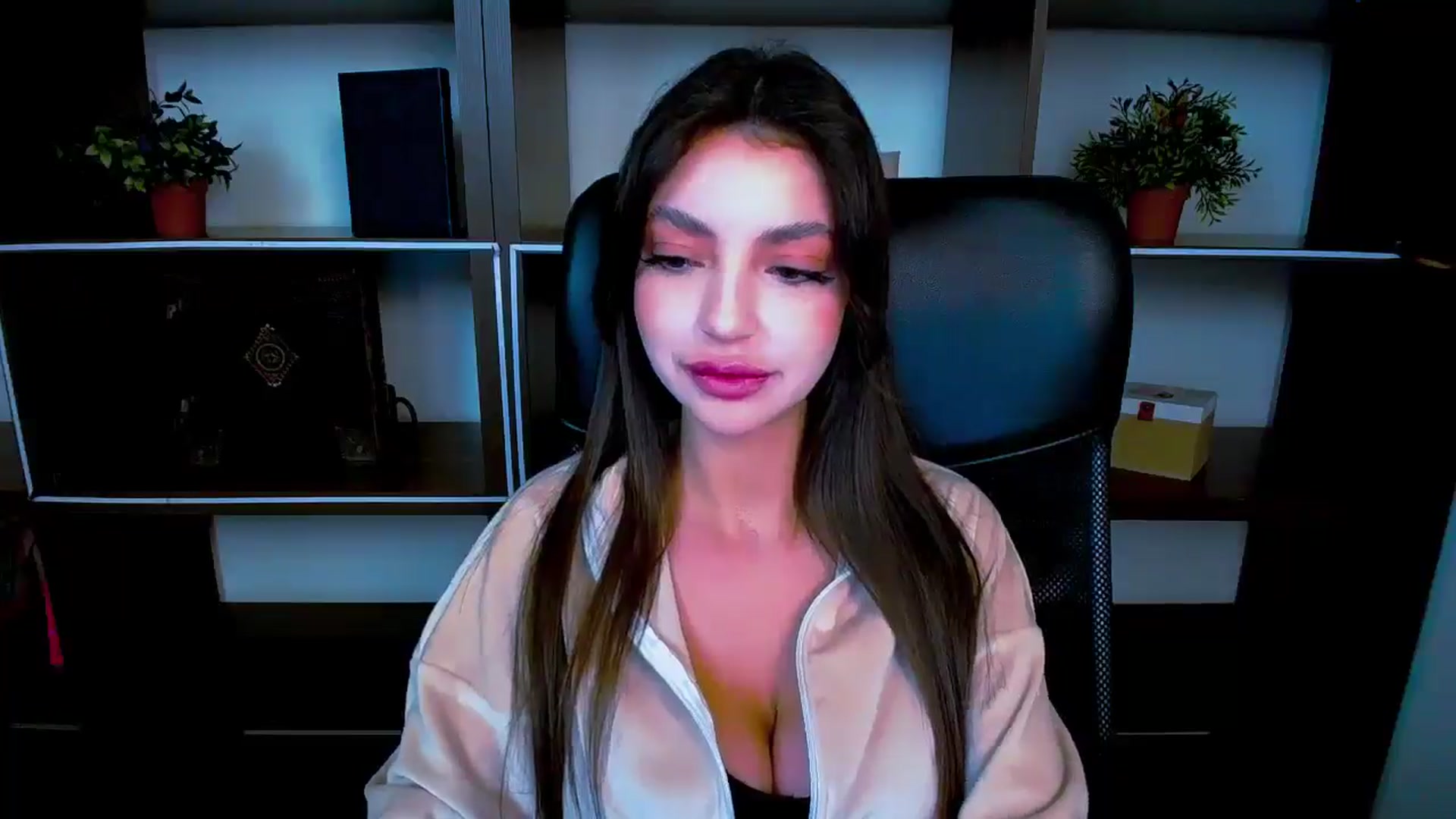 Gallery image thumbnail from Lexi_Jos's myfreecams stream on, 05/08/2025, 15:08 image 17 of 20